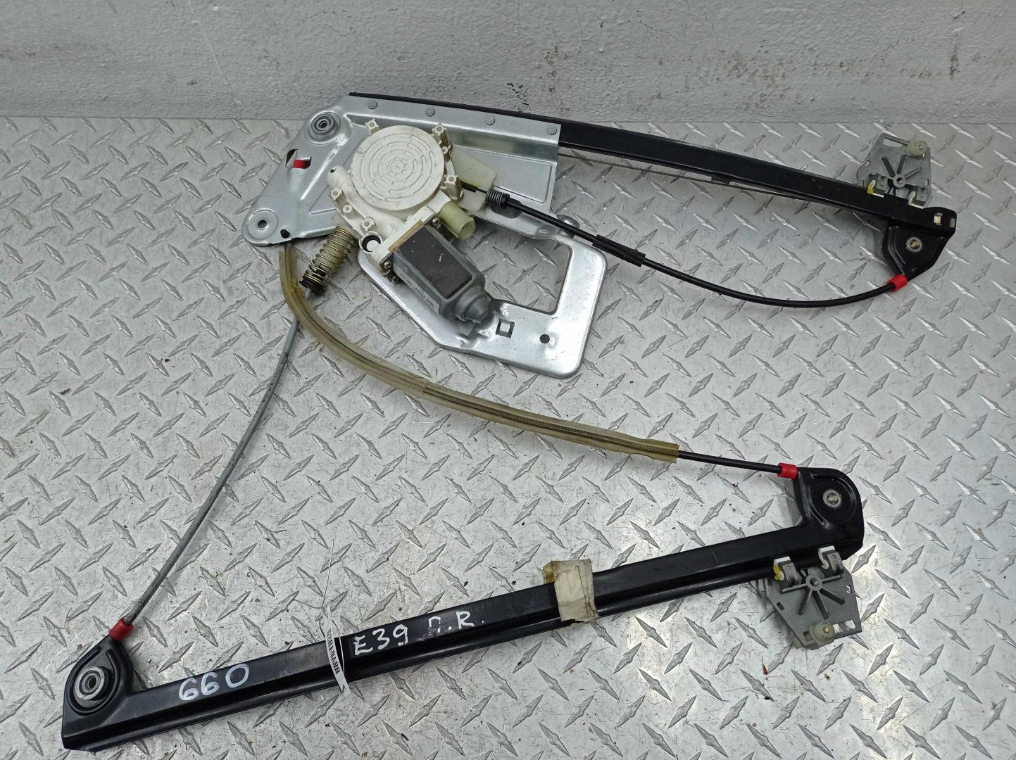 Стеклоподъемник электр. передний правый