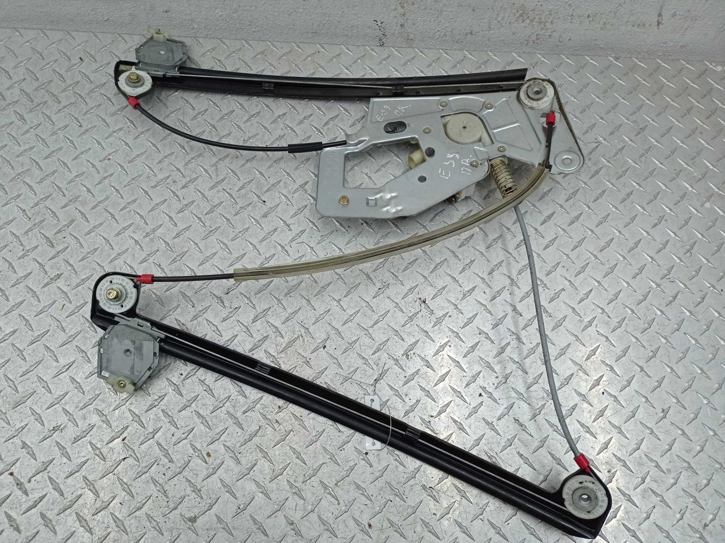 Стеклоподъемник электр. передний правый