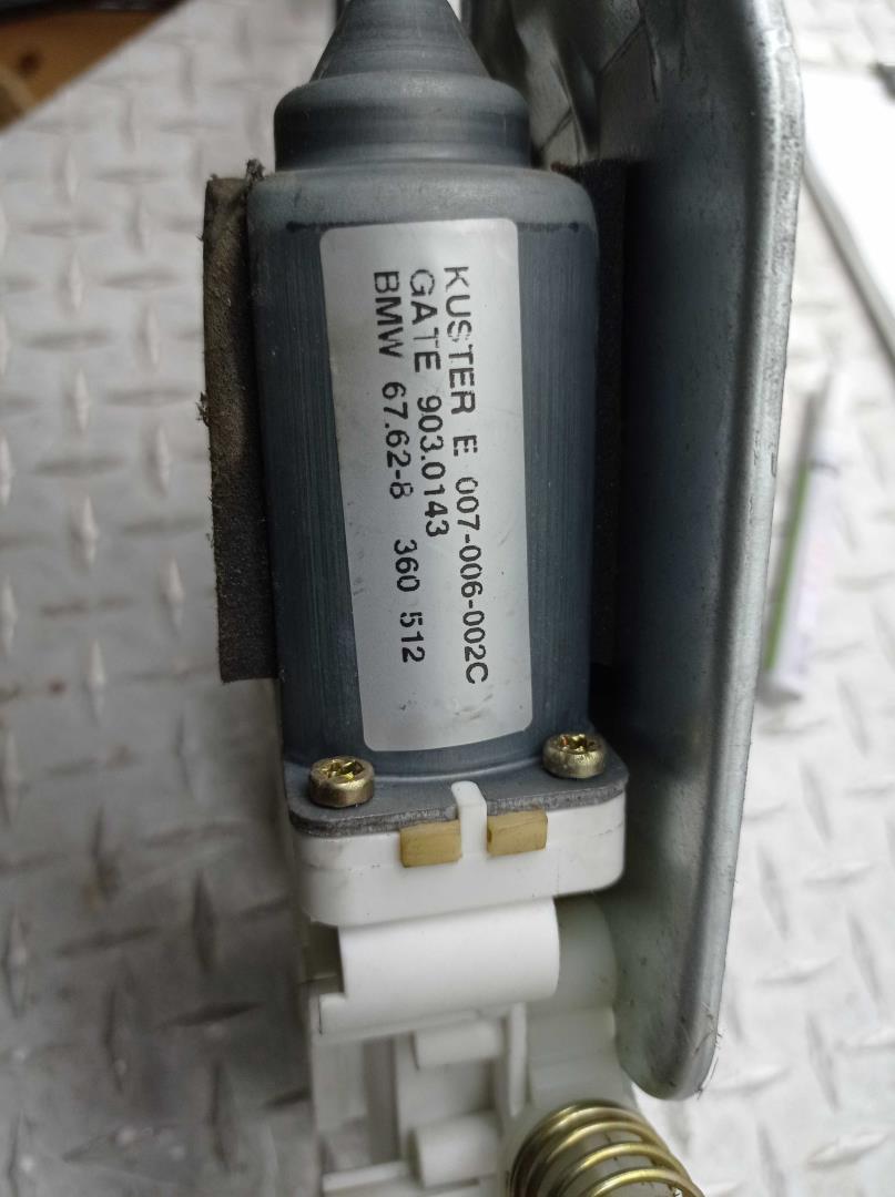 Стеклоподъемник электр. передний правый