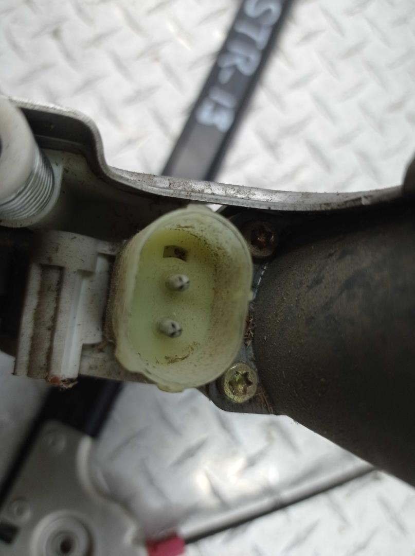 Стеклоподъемник электр. передний правый