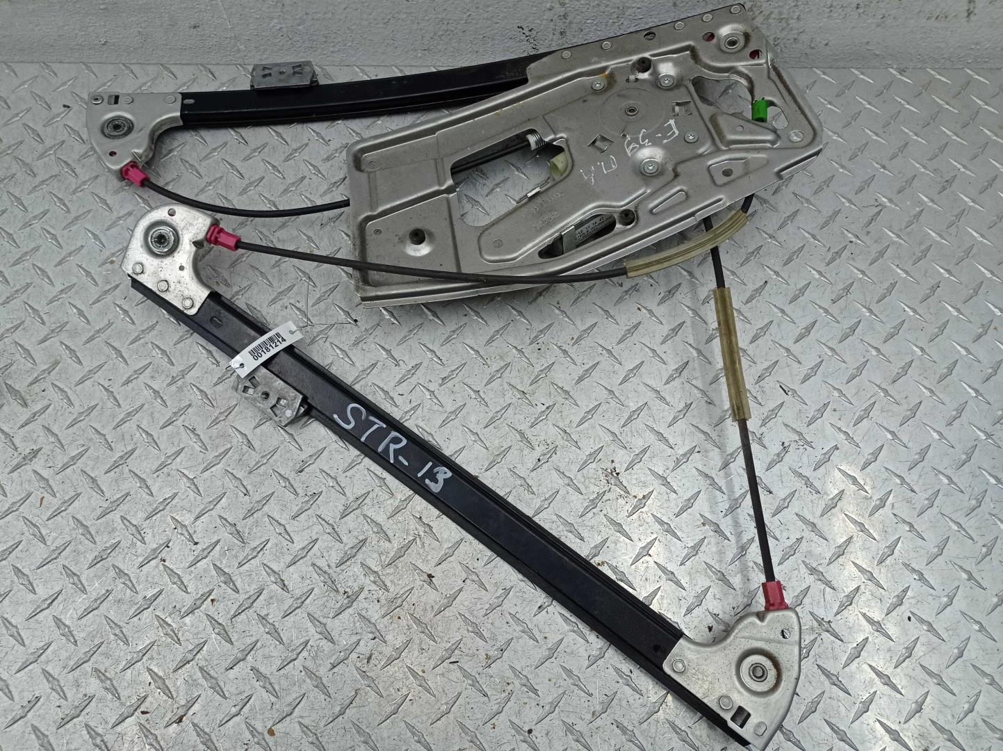 Стеклоподъемник электр. передний правый