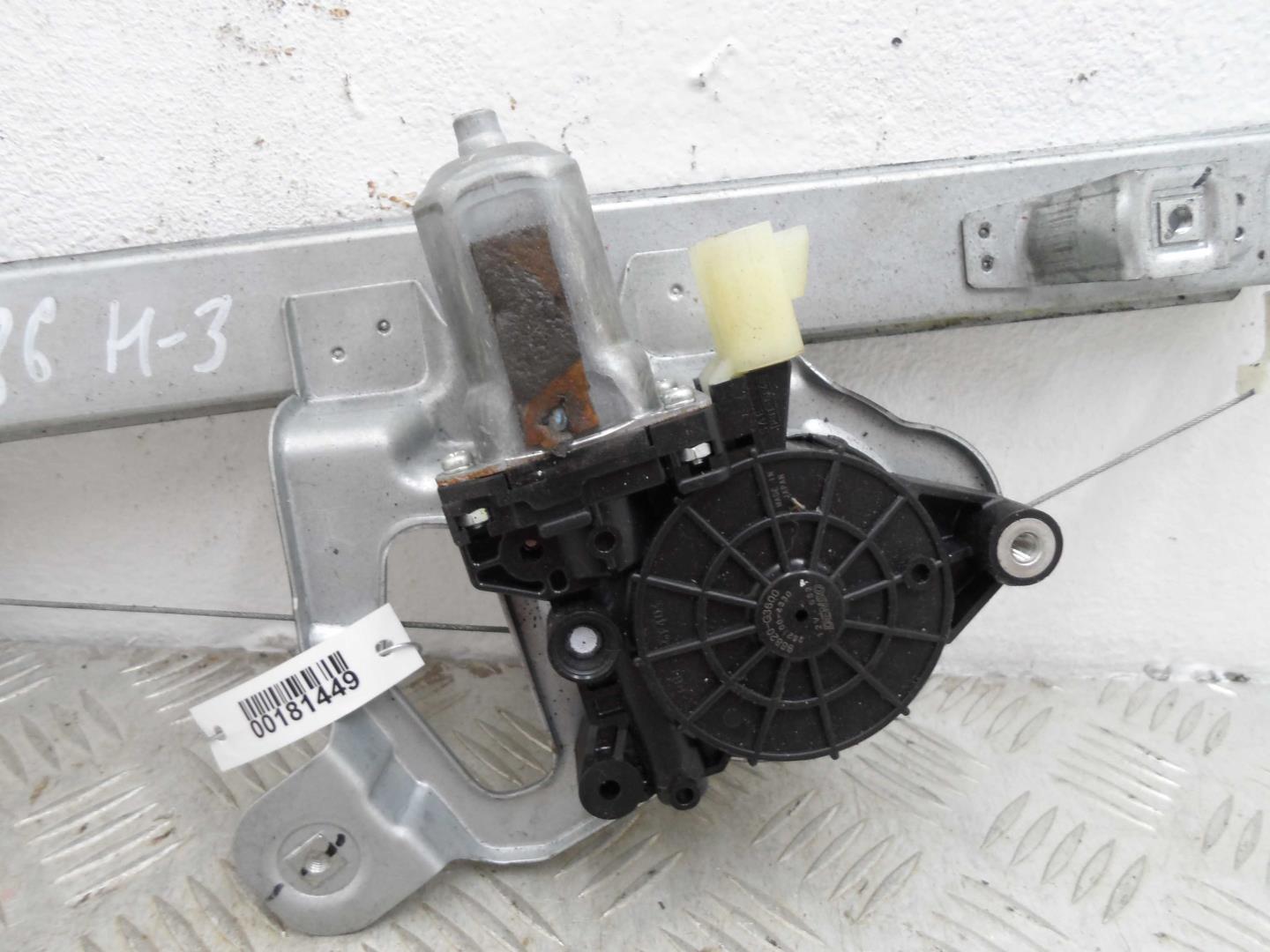 Стеклоподъемник электр. задний правый