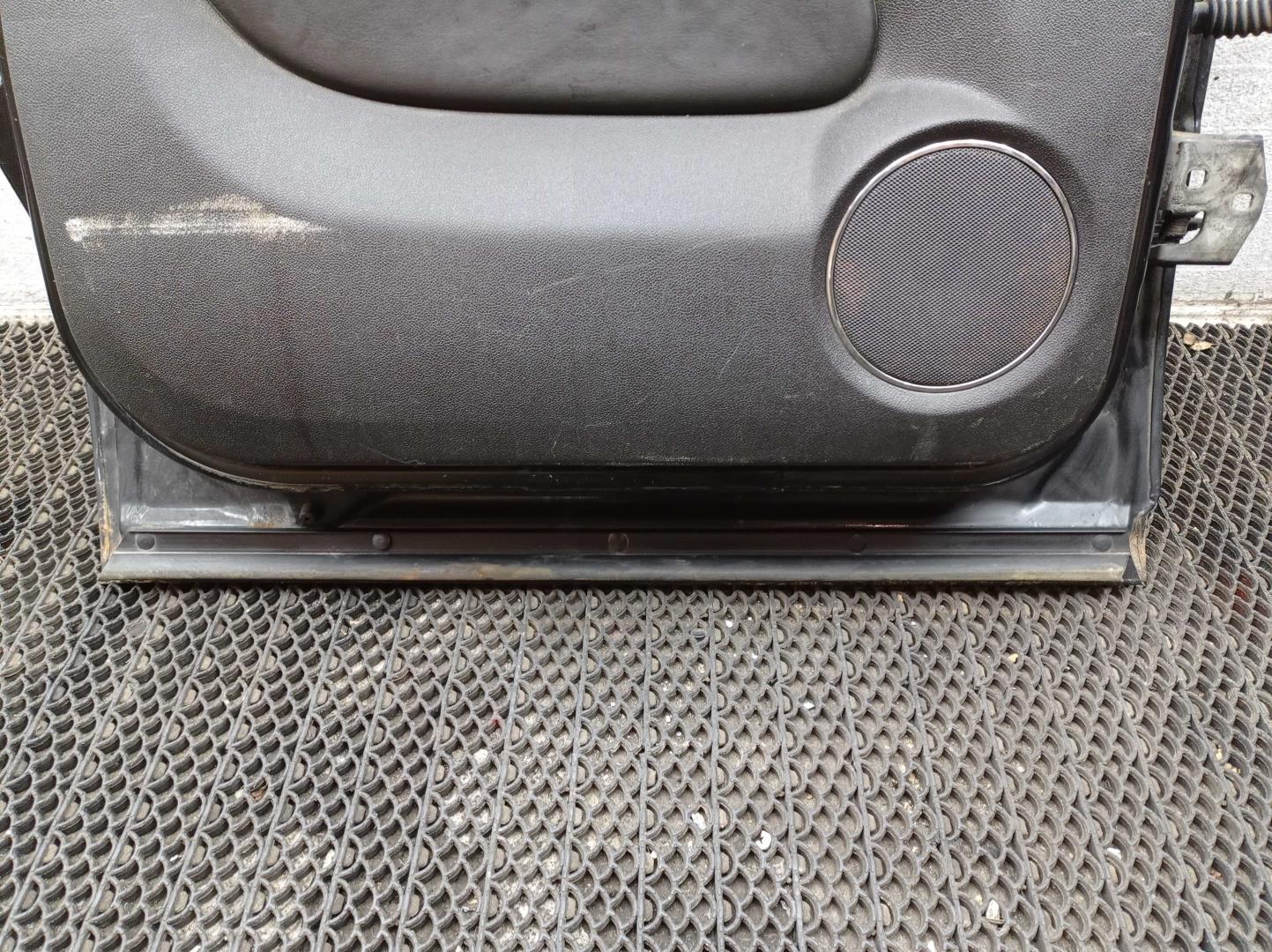 Стеклоподъемник электр. задний левый