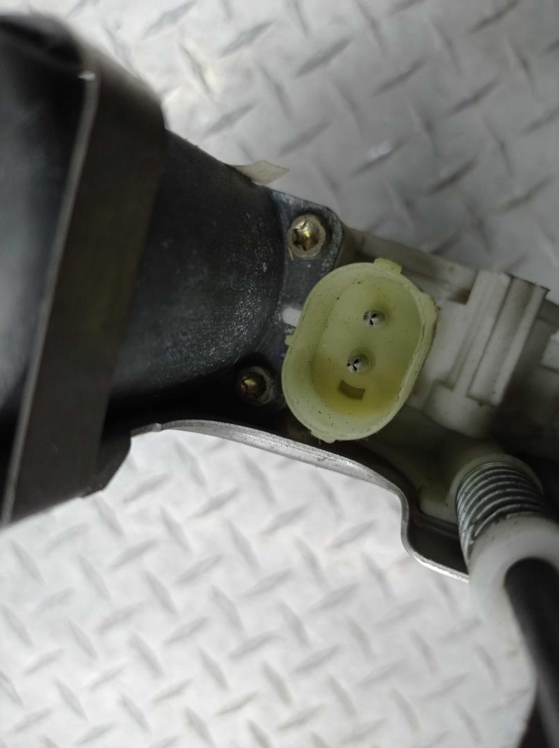 Стеклоподъемник электр. передний правый