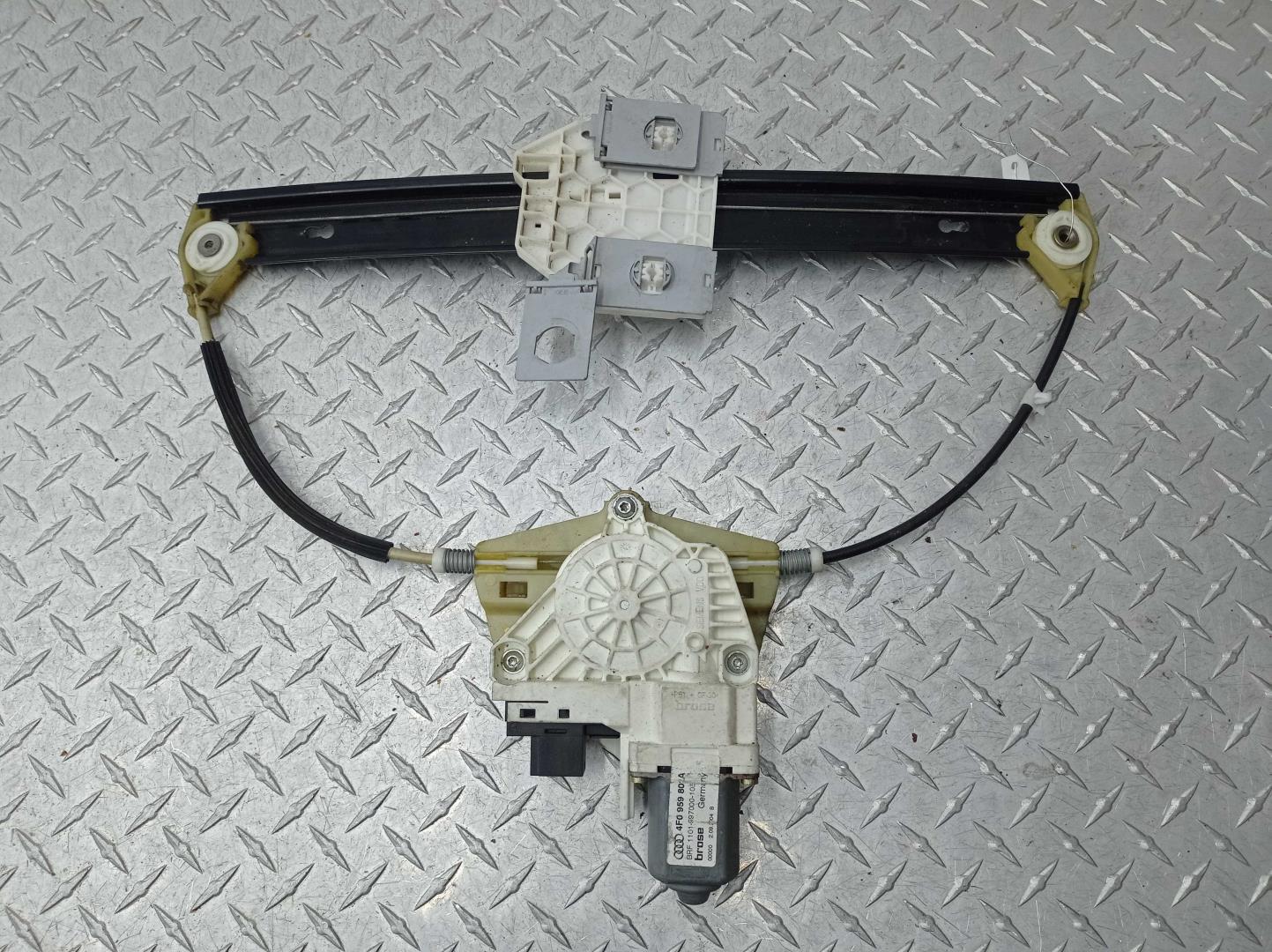 Стеклоподъемник электр. задний правый