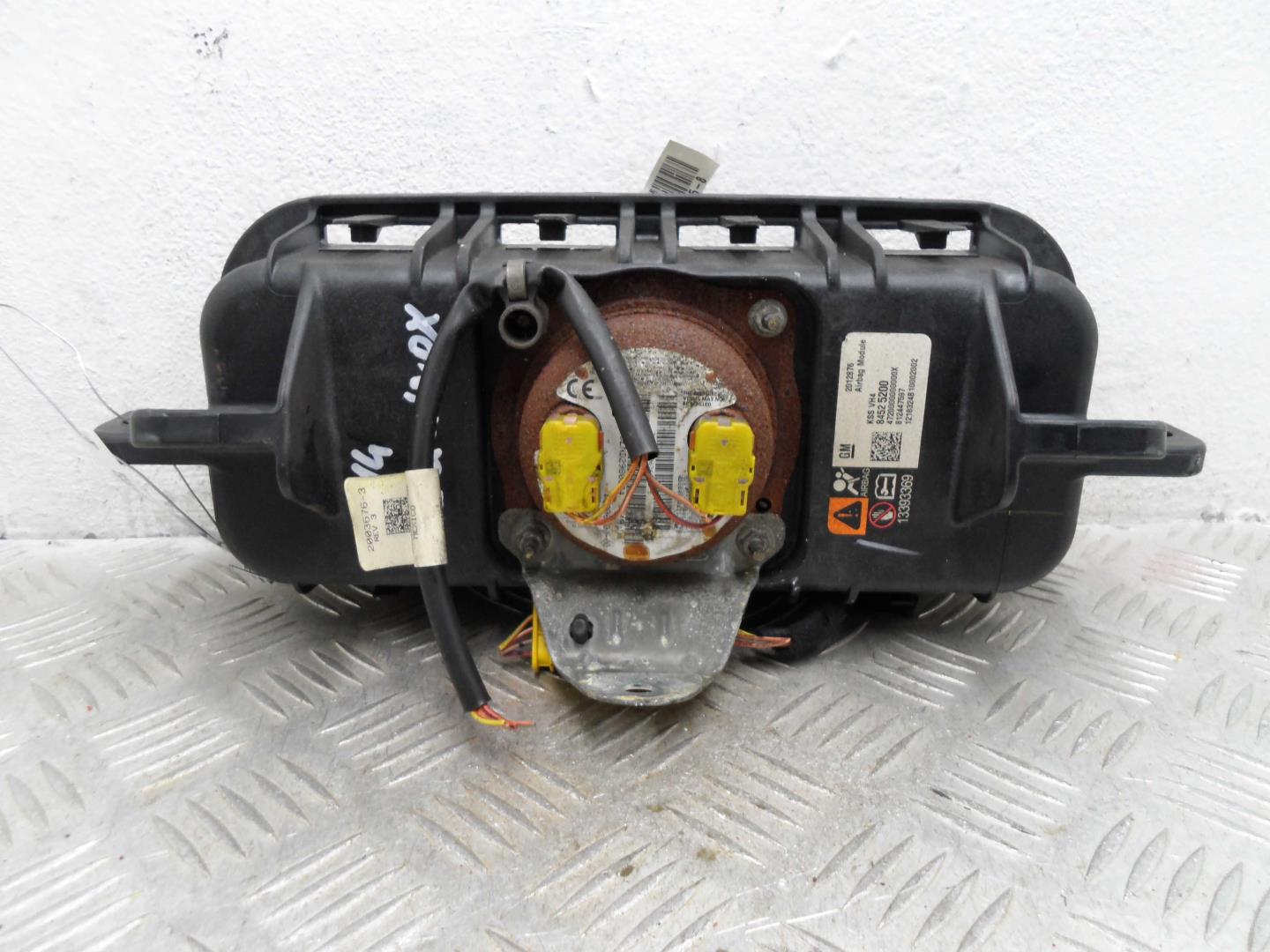 Подушка безопасности пассажирская (в торпедо)