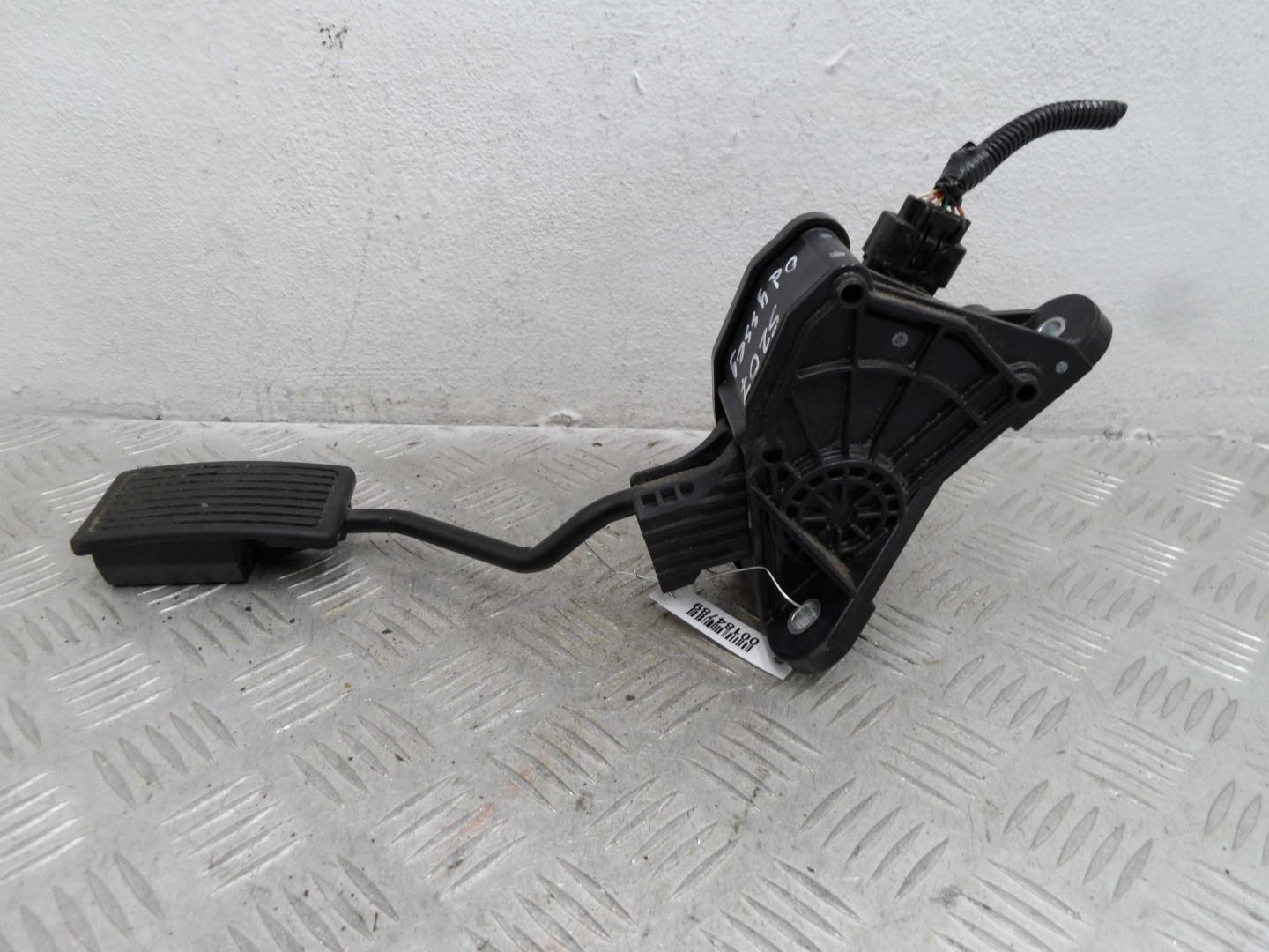 Педаль газа