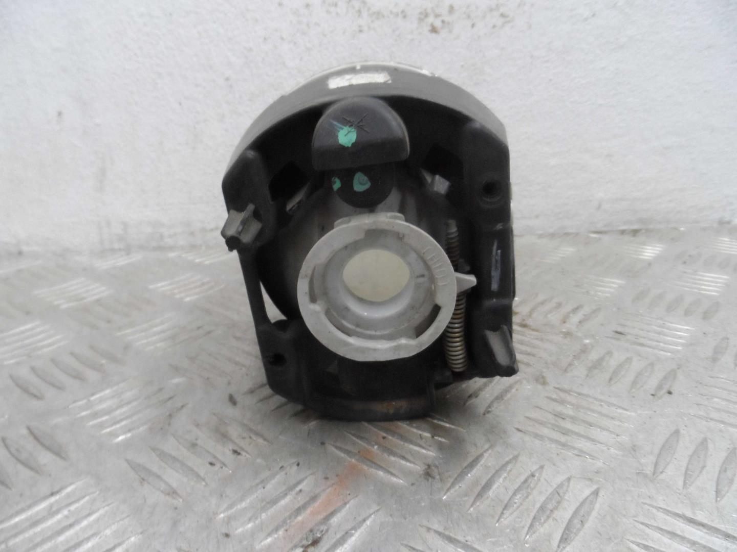 Фара противотуманная левая