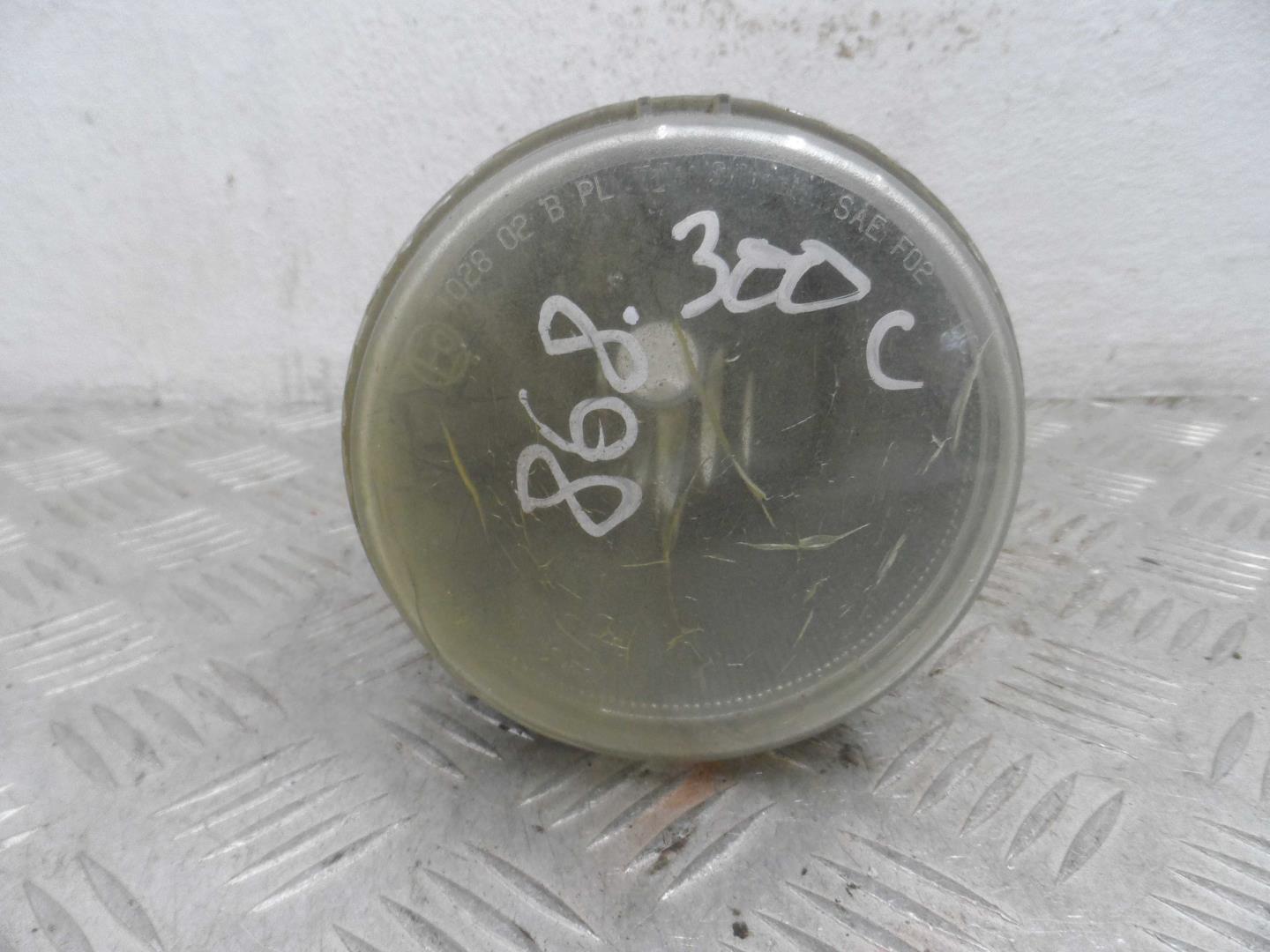 Фара противотуманная левая