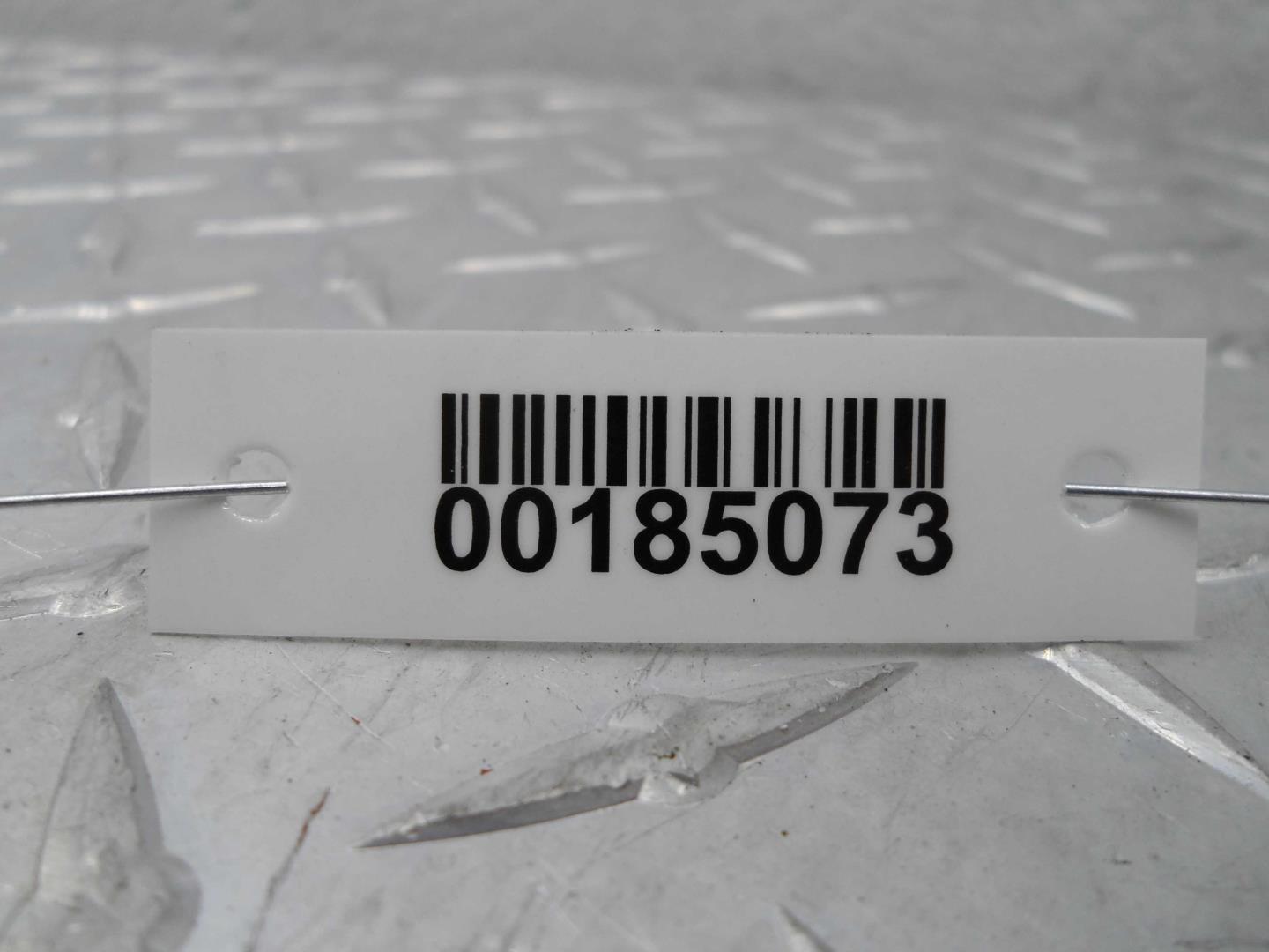 Петля двери