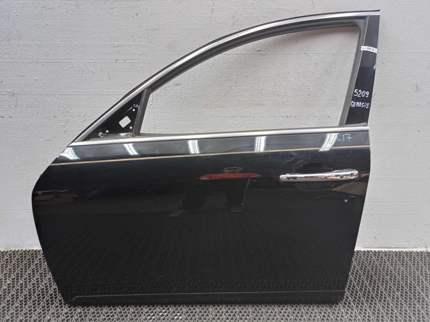 Петля двери передней