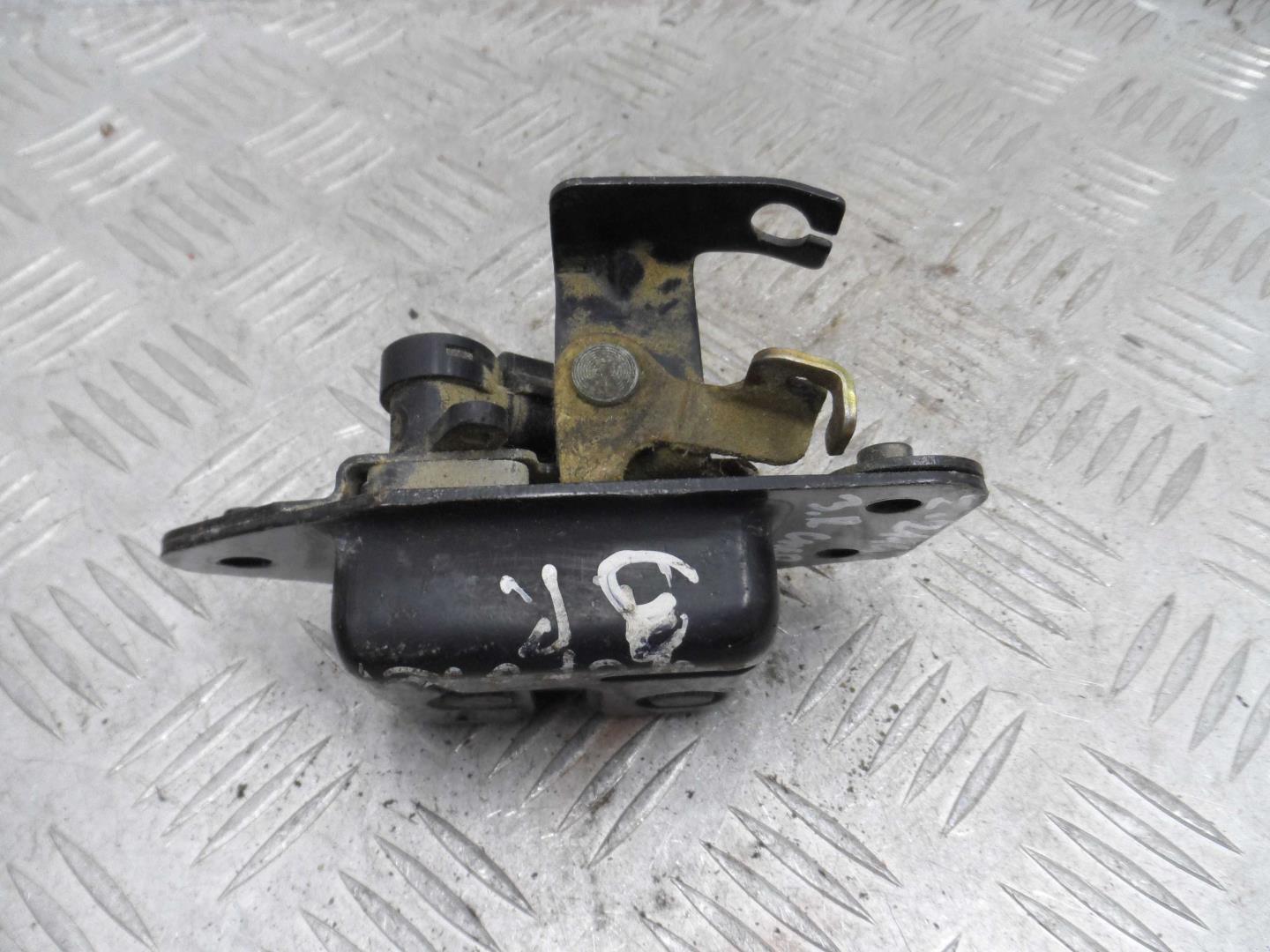 Замок двери задней правой