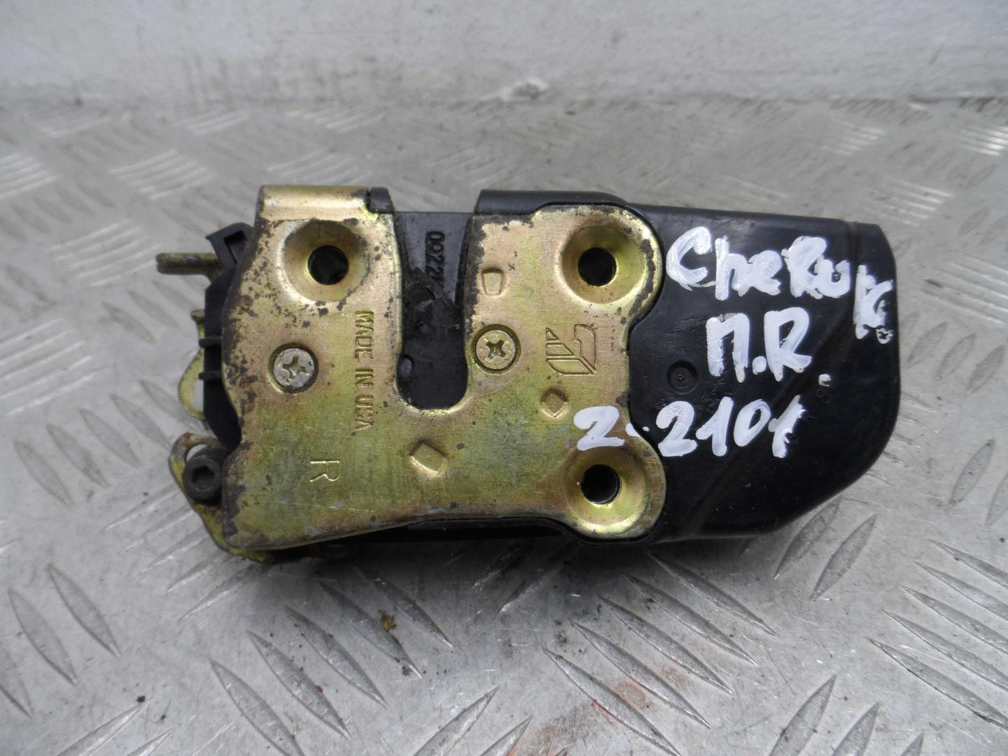 Замок двери задней правой