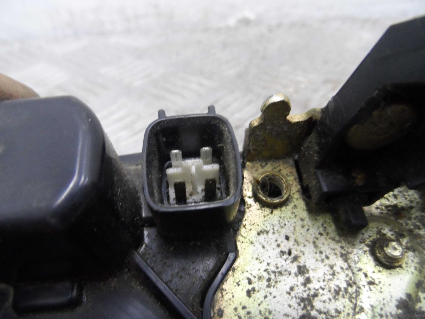 Замок двери задней правой