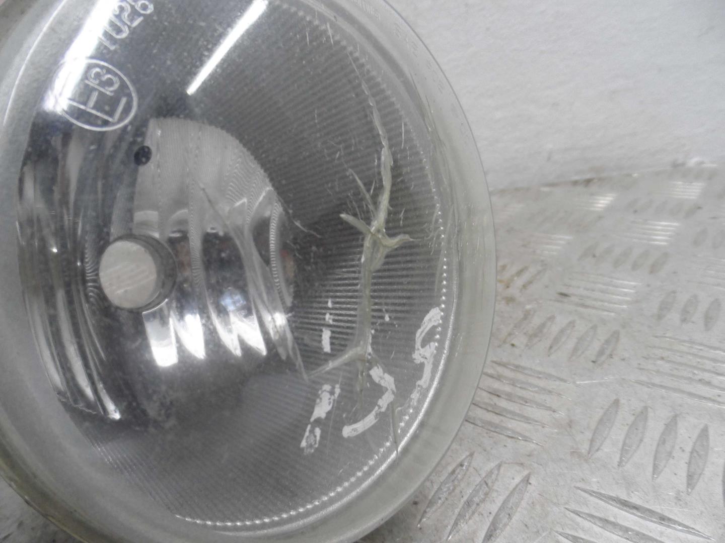 Фара противотуманная левая