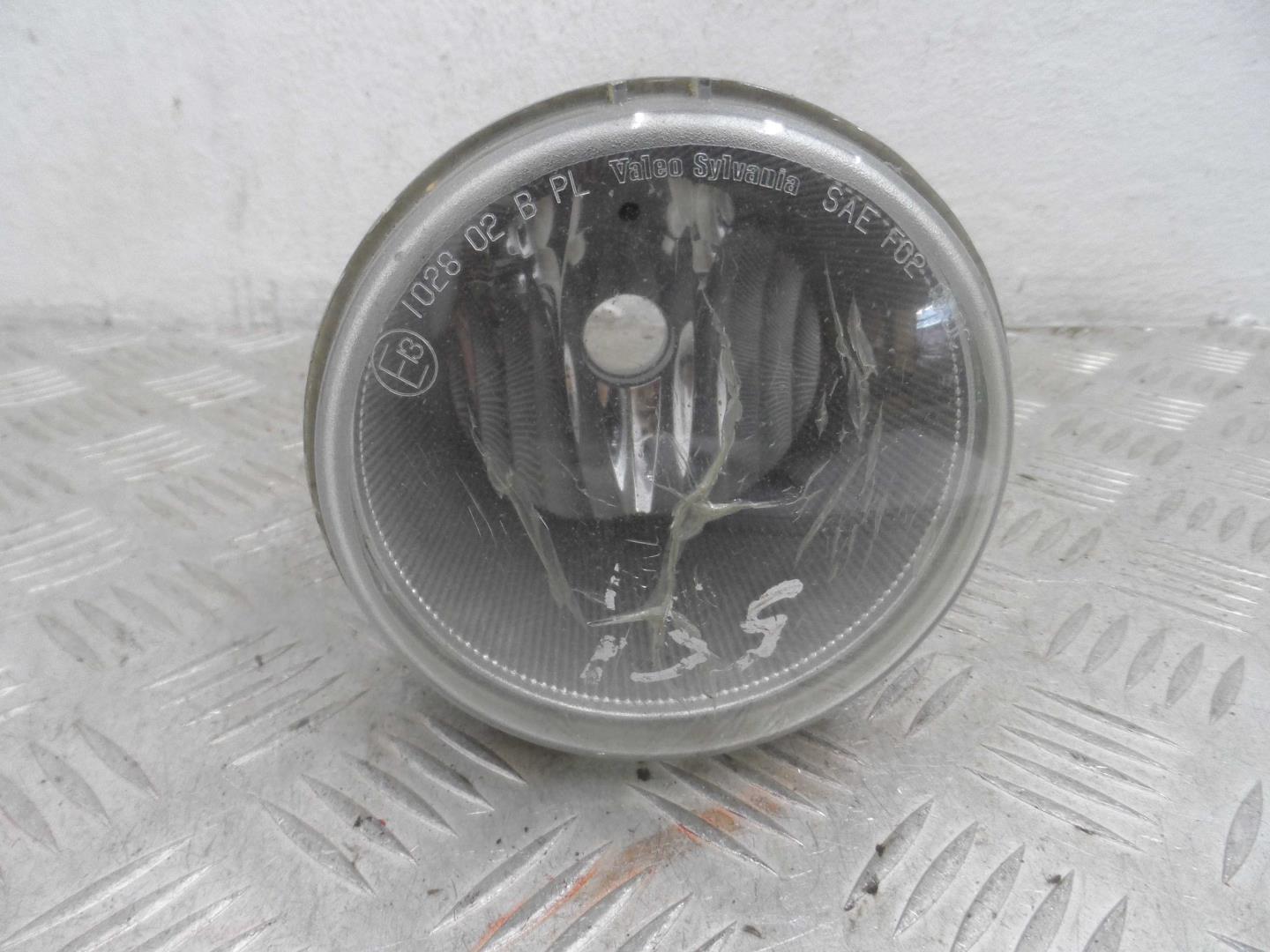 Фара противотуманная левая