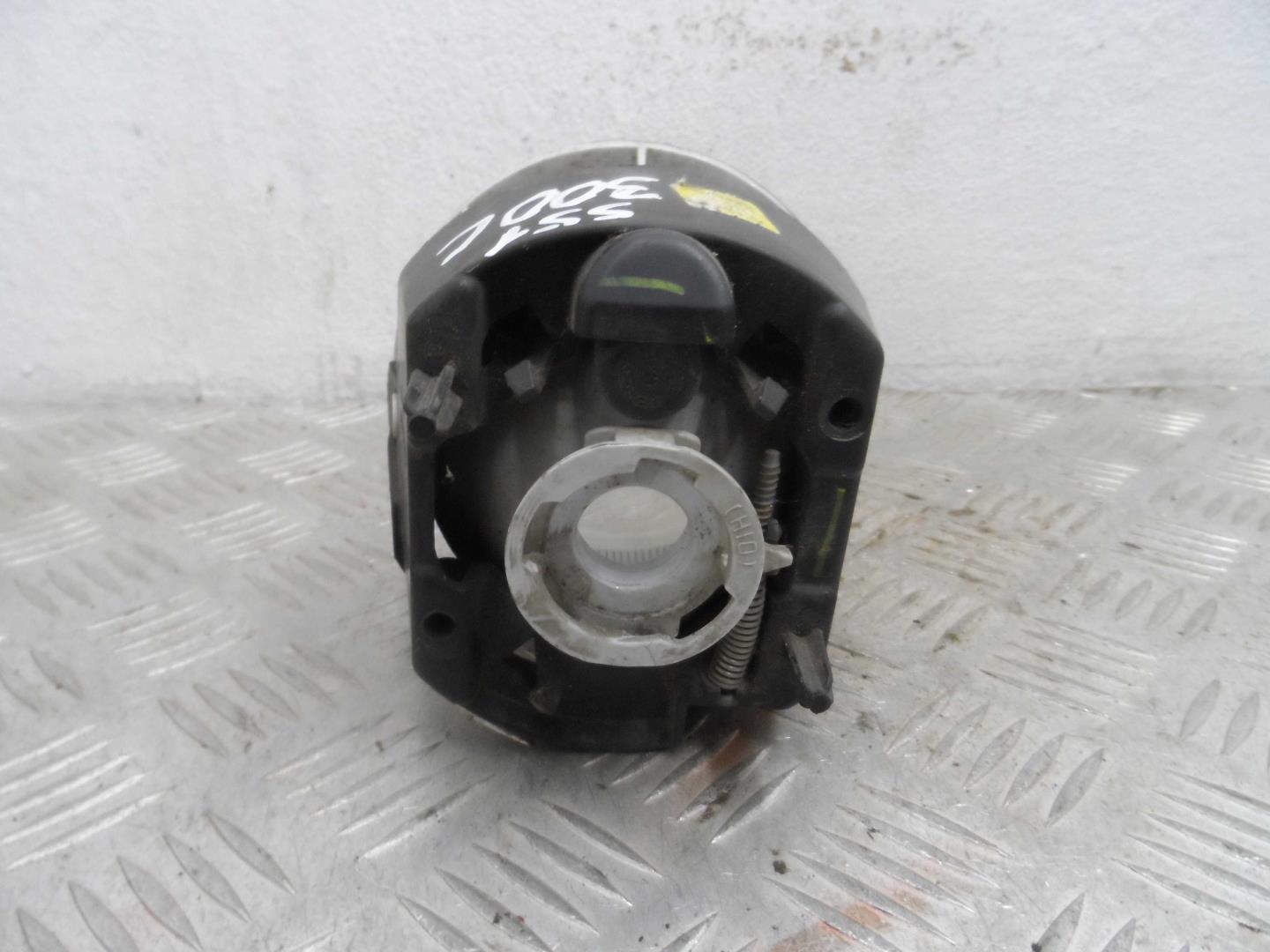 Фара противотуманная левая