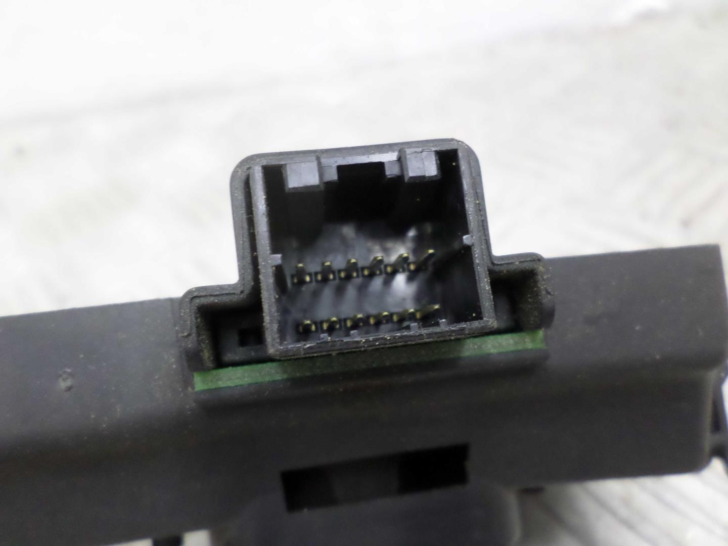 Переключатель регулировки сиденья