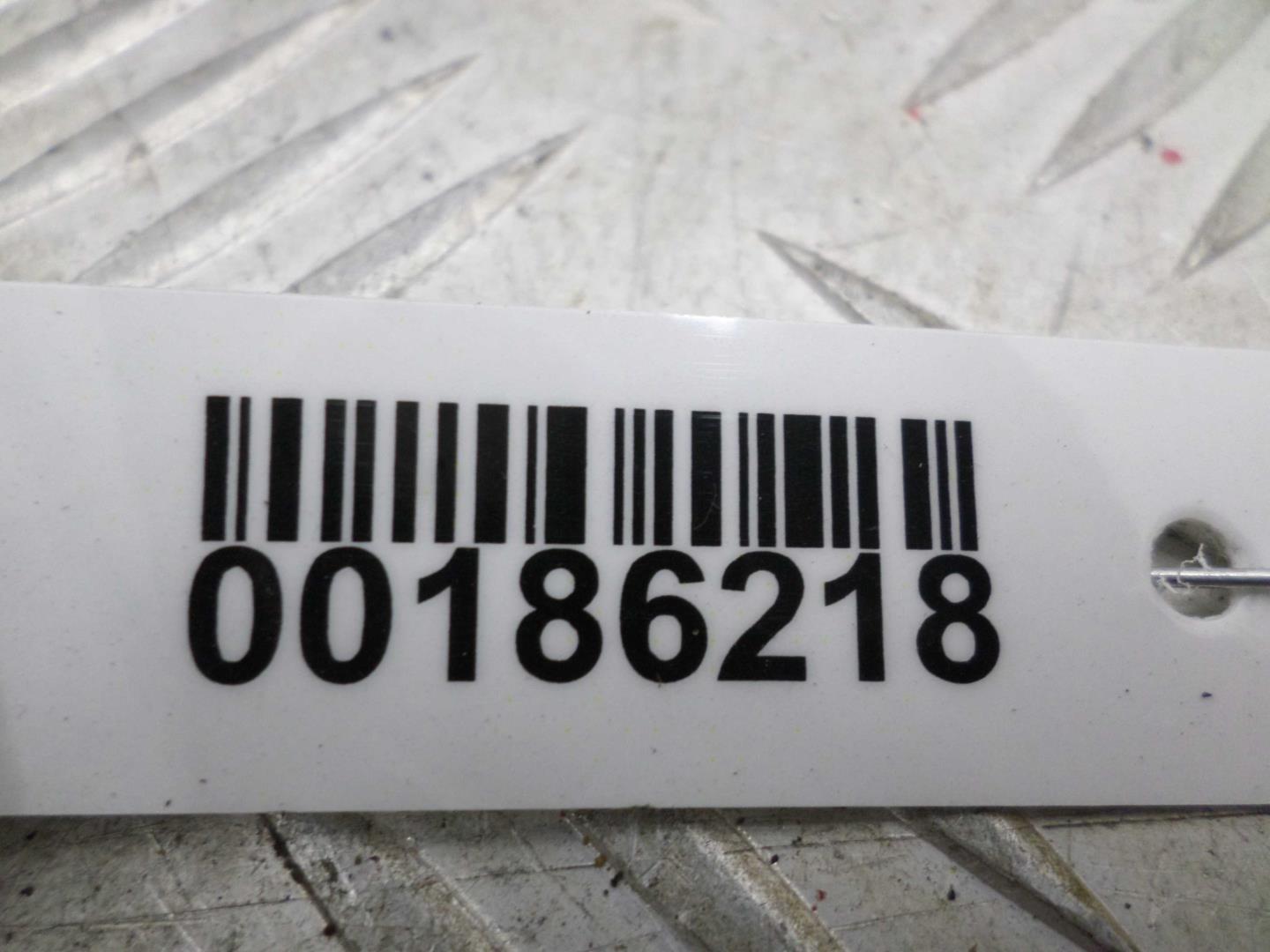 Петля капота правая