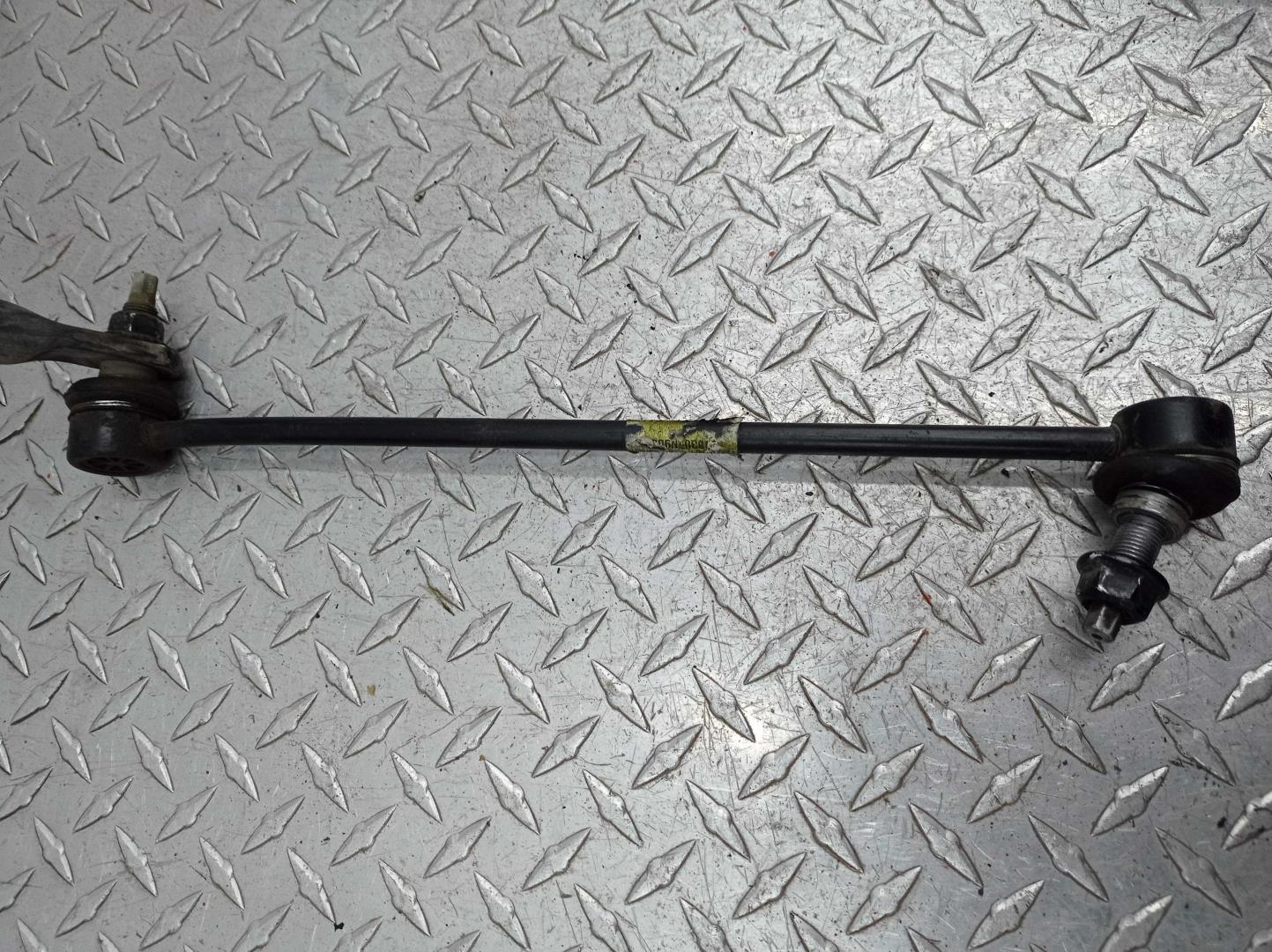 Стабилизатор передний