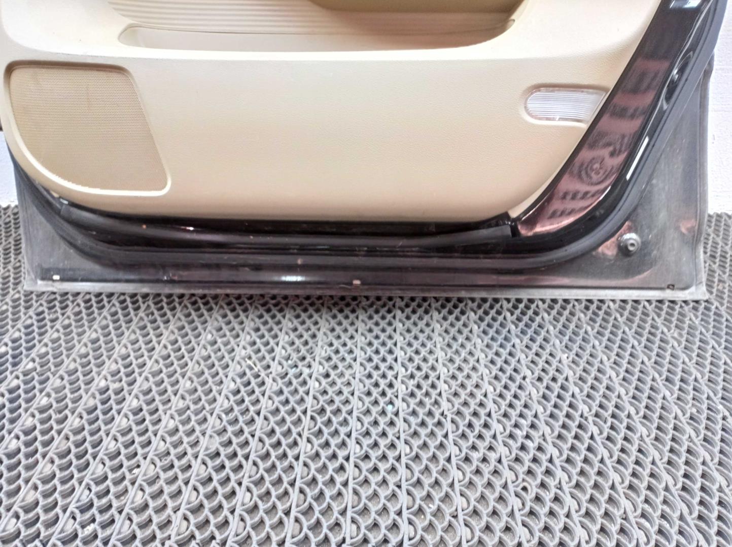Стеклоподъемник электр. передний правый