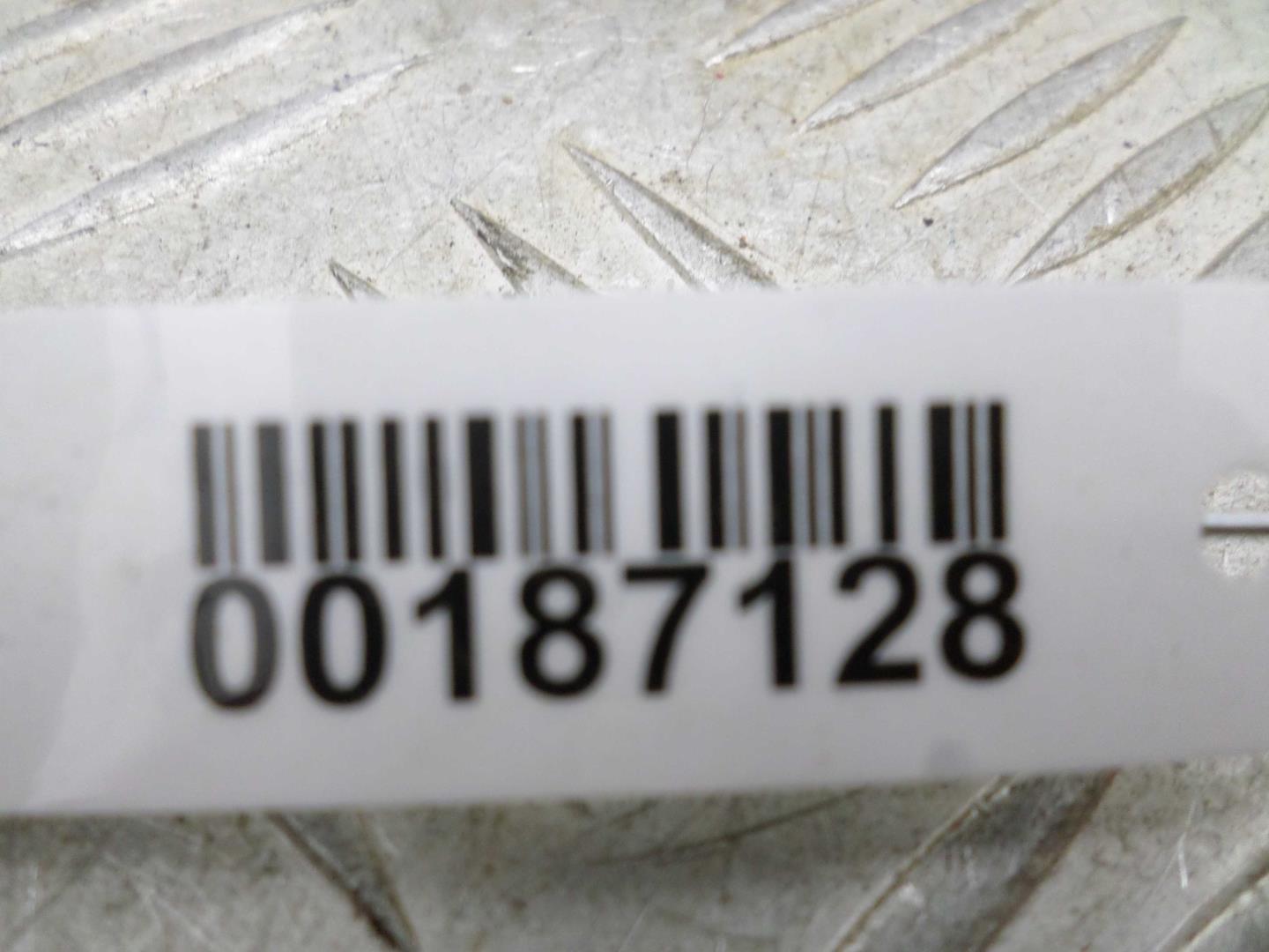 Петля капота левая