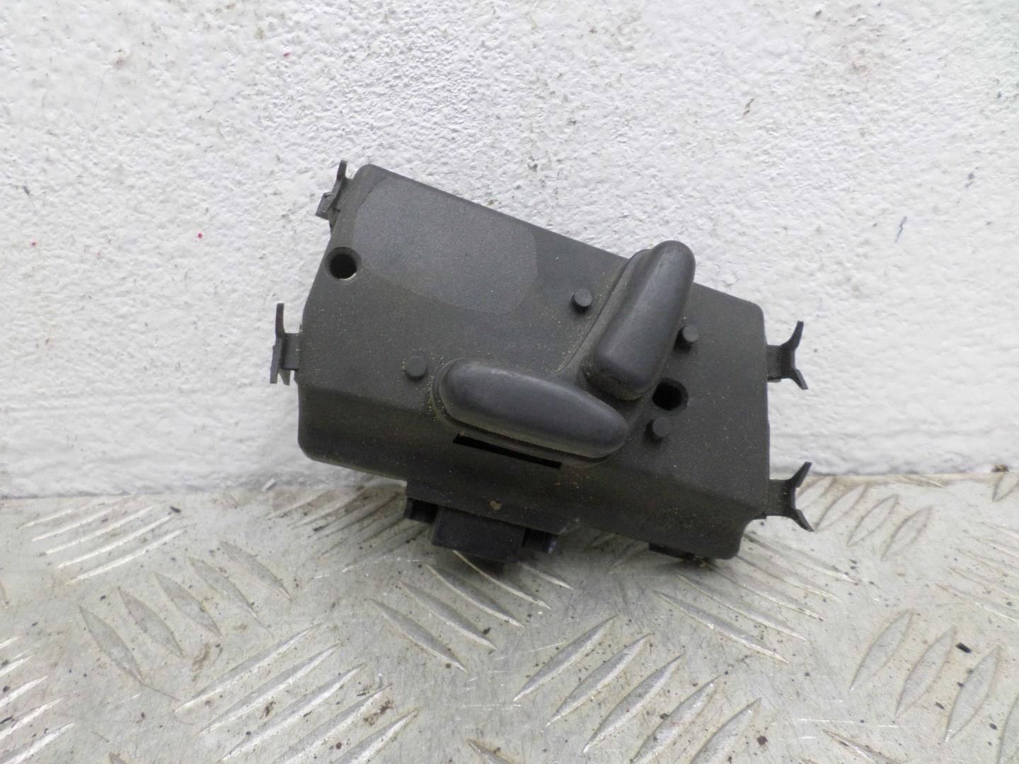 Переключатель регулировки сиденья