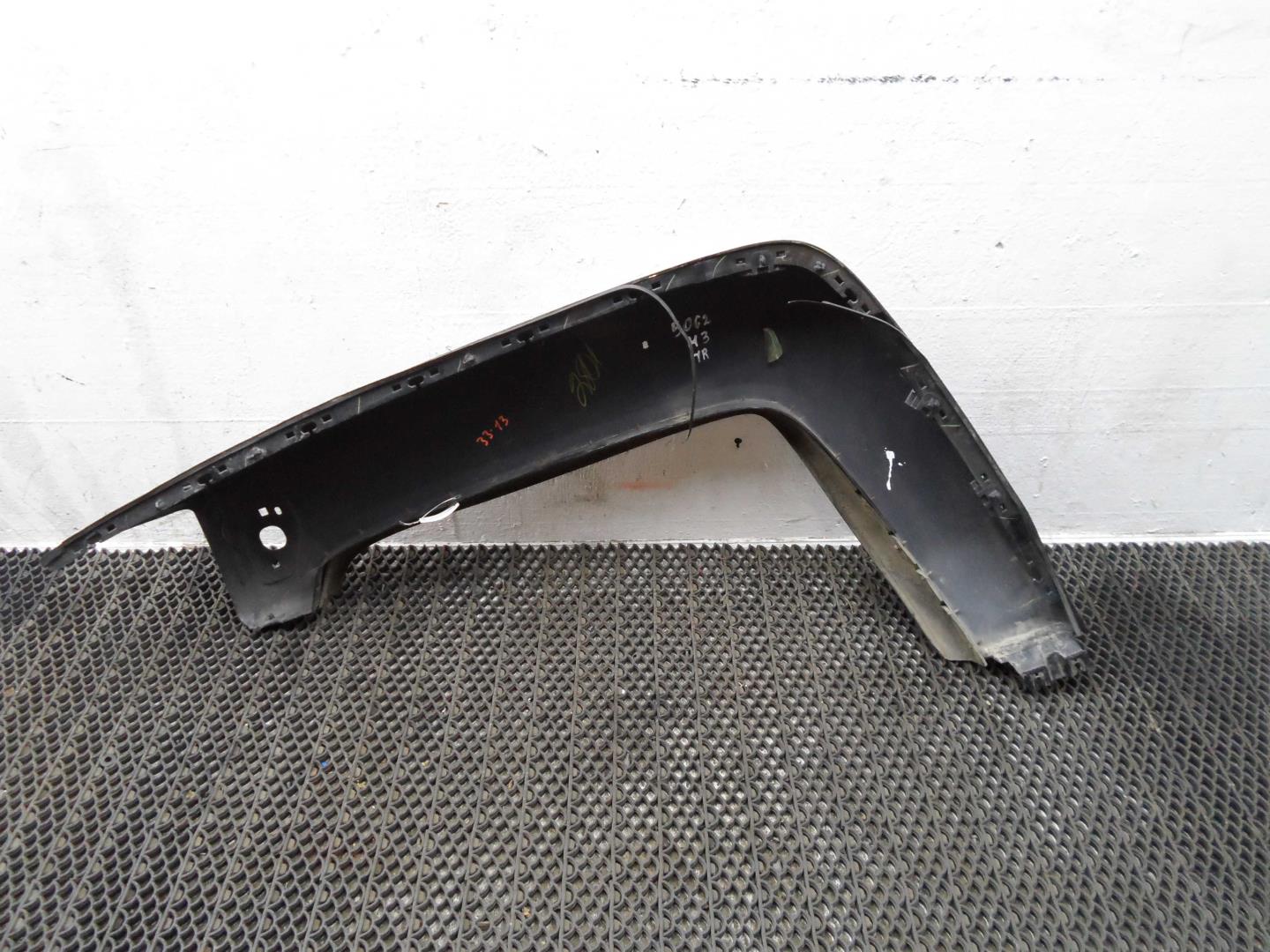 Накладка переднего крыла правого