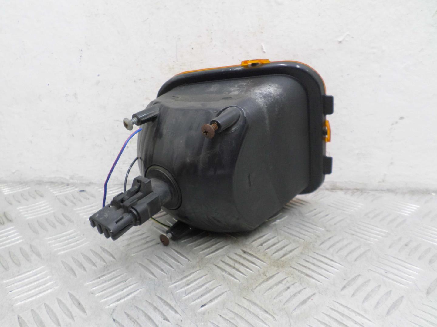 Указатель поворота левый