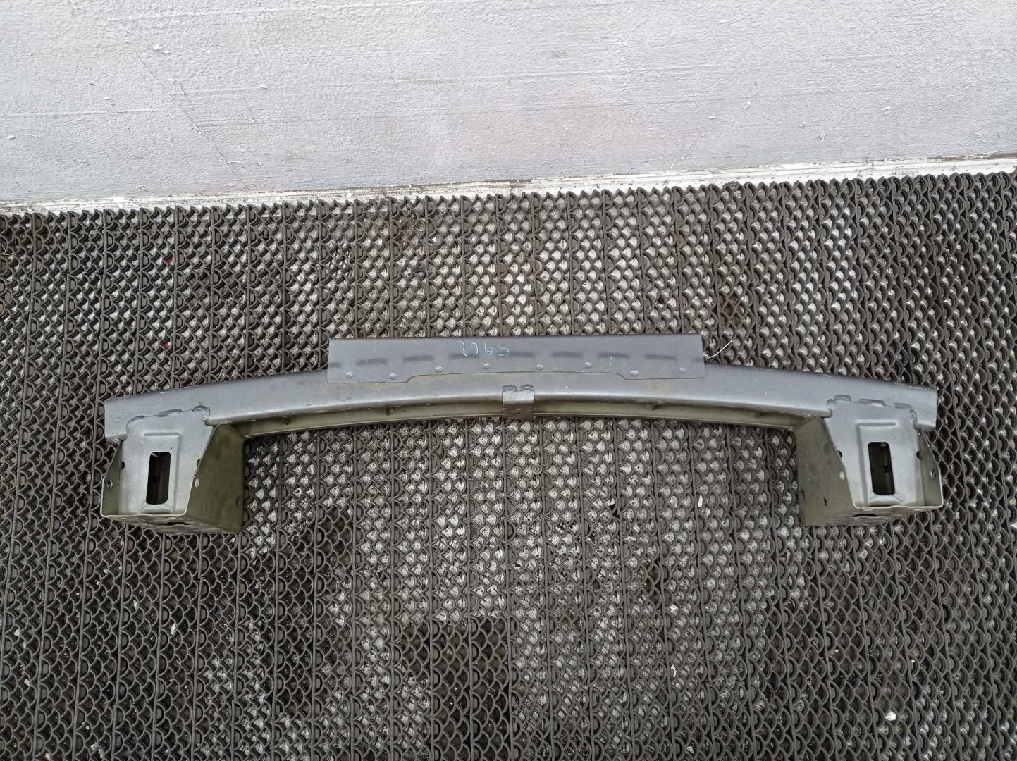 Усилитель заднего бампера