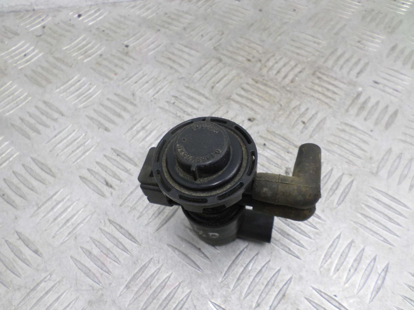 Клапан вентиляции топливного бака