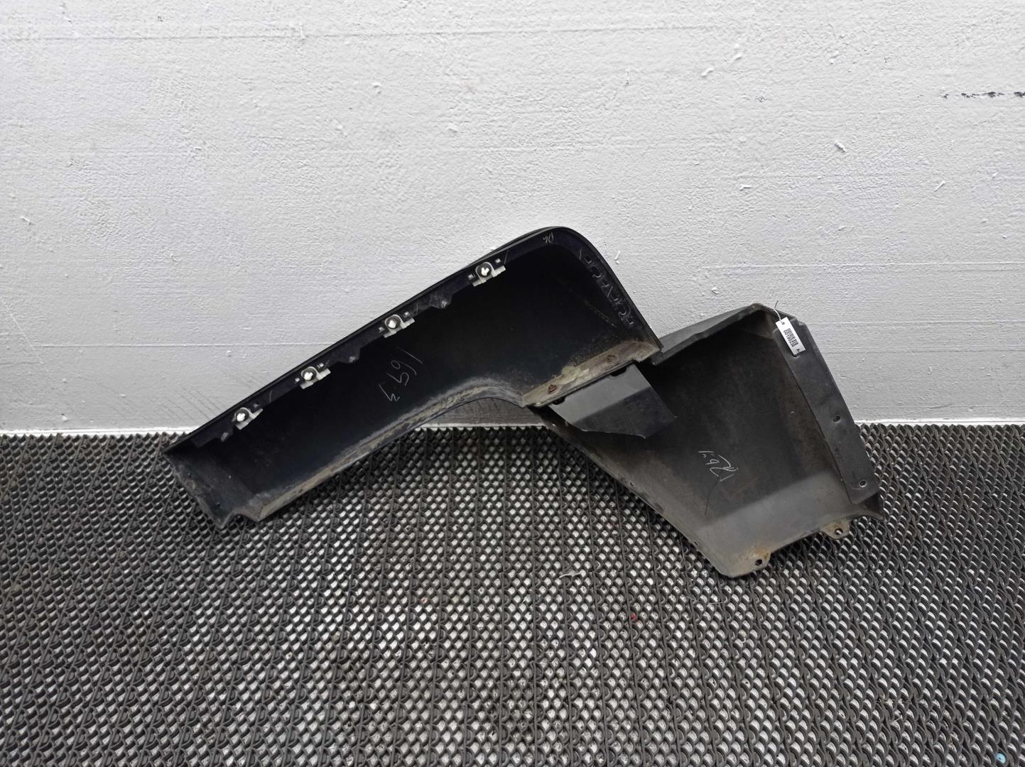 Накладка заднего крыла правого