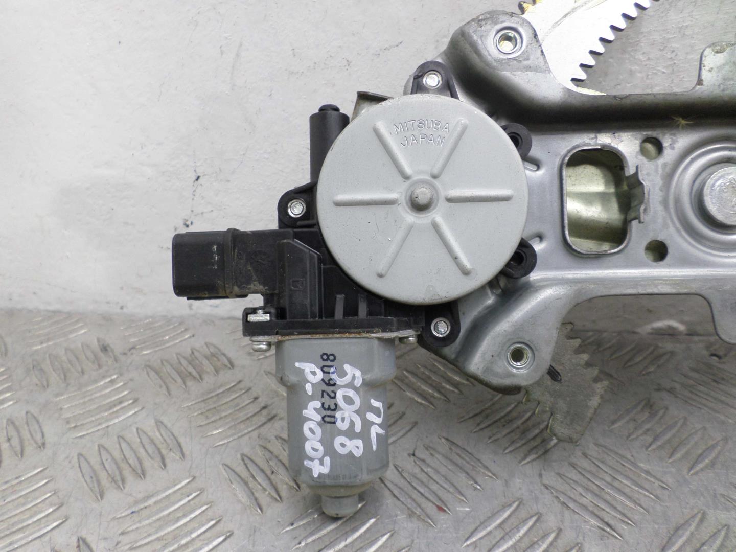 Стеклоподъемник электр. передний левый