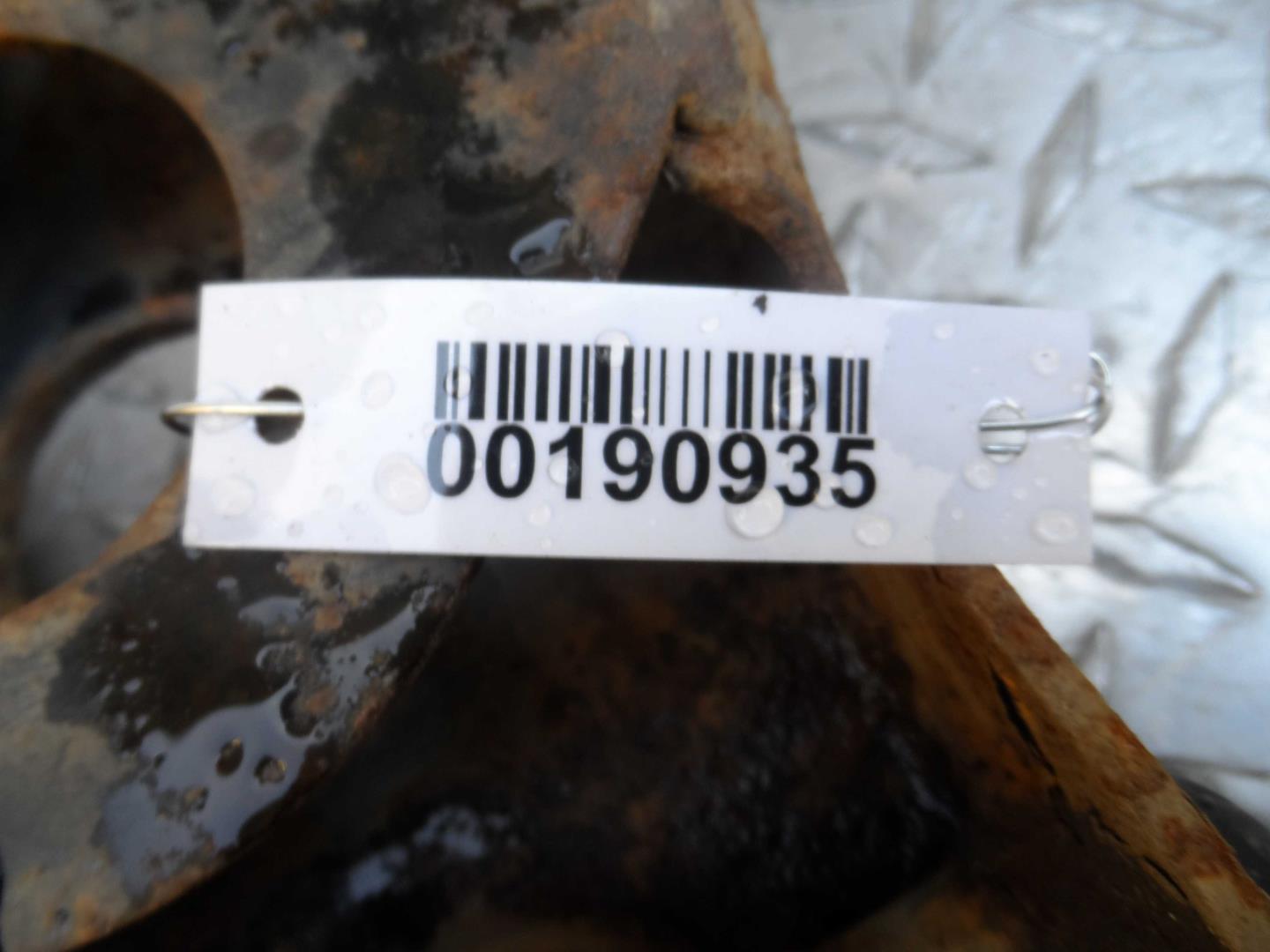 Рычаг передний нижний правый