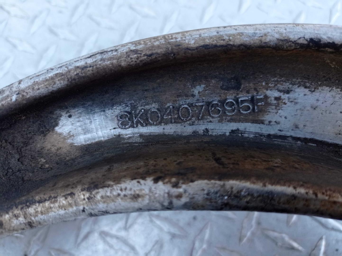 Рычаг передний нижний левый