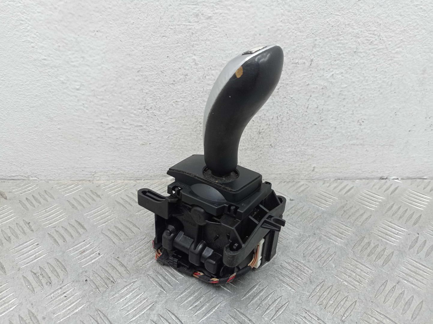 Кулиса МКПП / АКПП