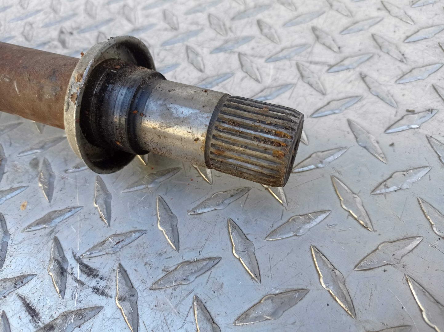 Полуось передняя правая