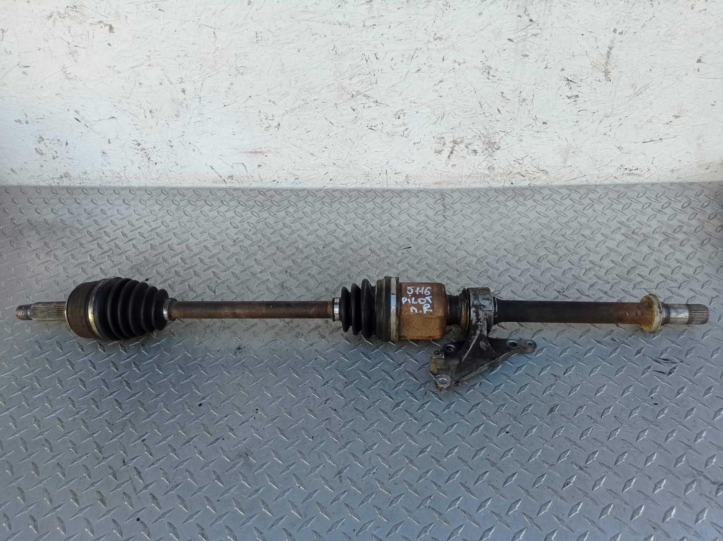 Полуось передняя правая