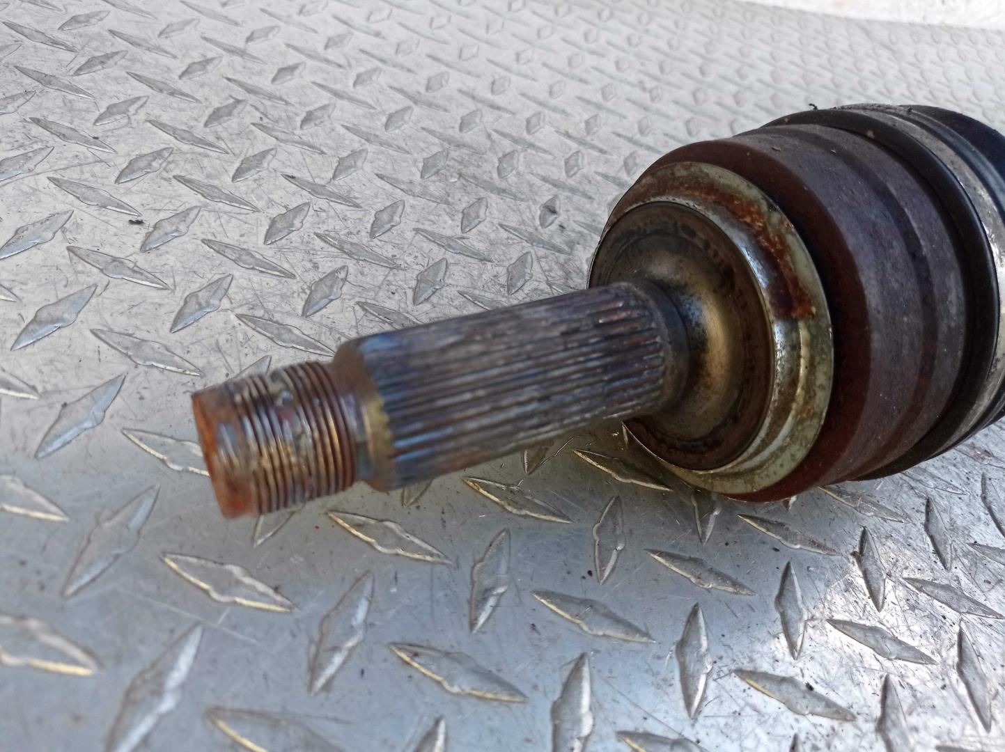 Полуось передняя правая