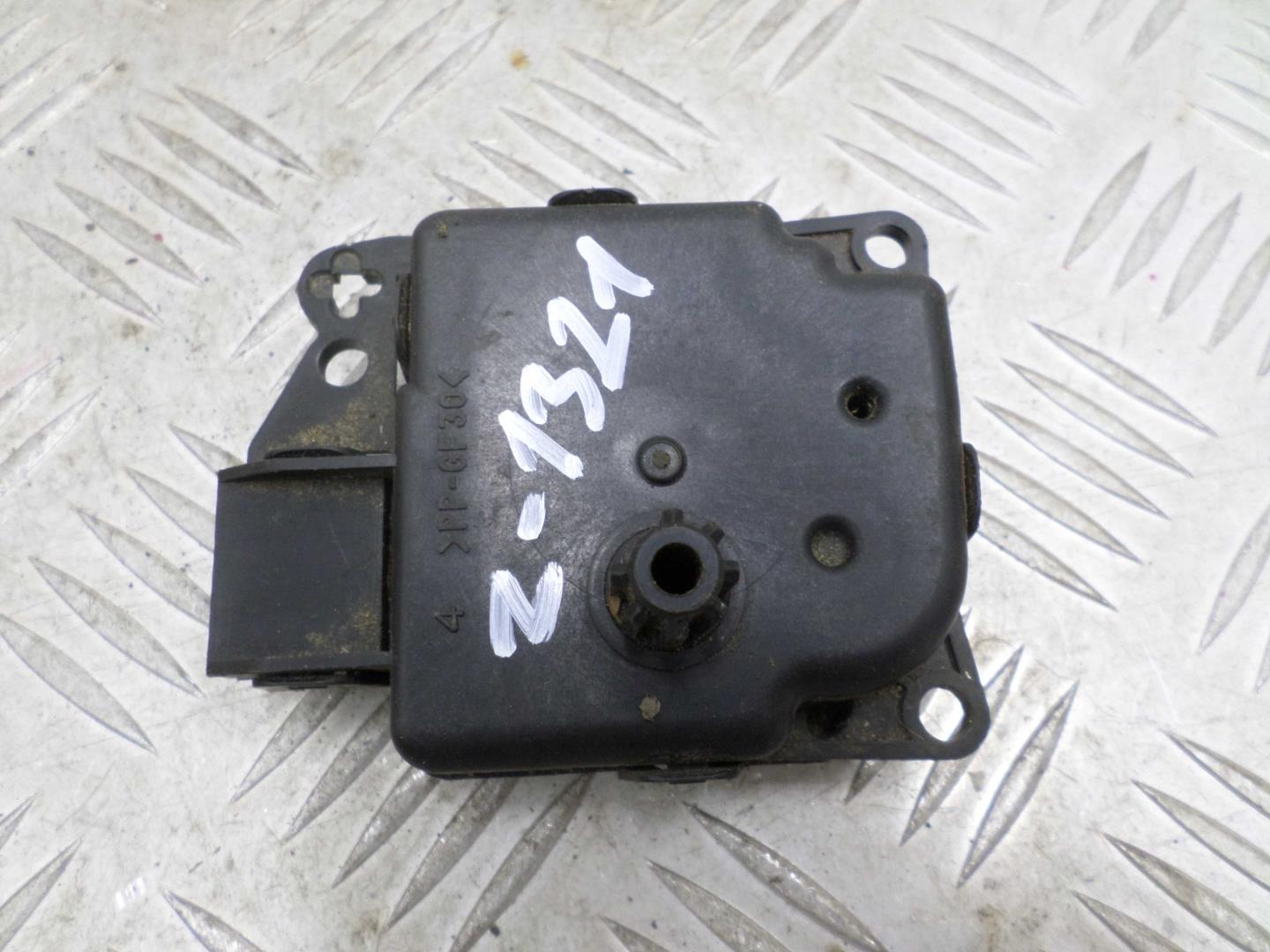 Моторчик заслонки печки