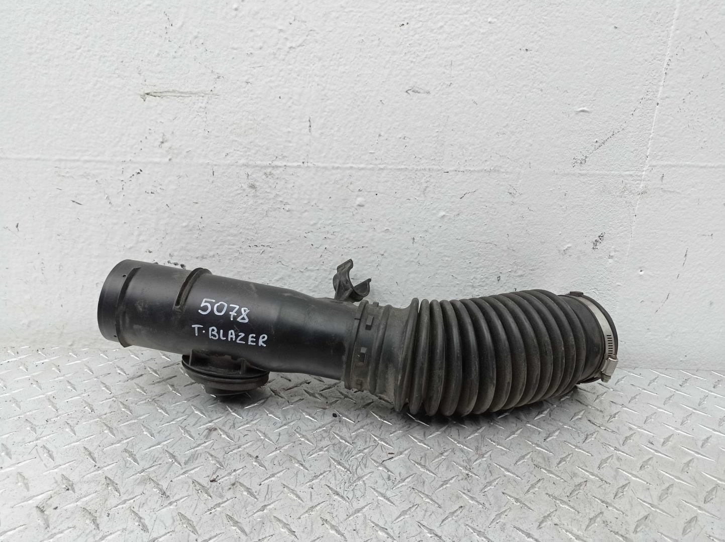 Патрубок воздушного фильтра