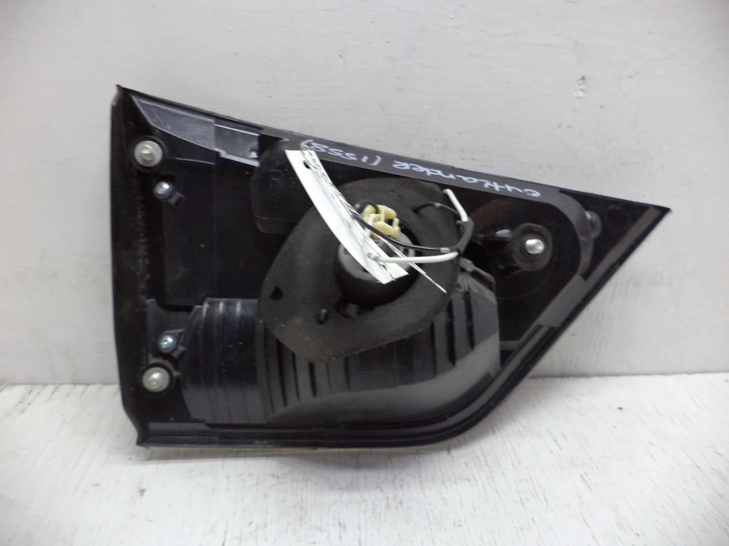 Фонарь задний внутренний правый