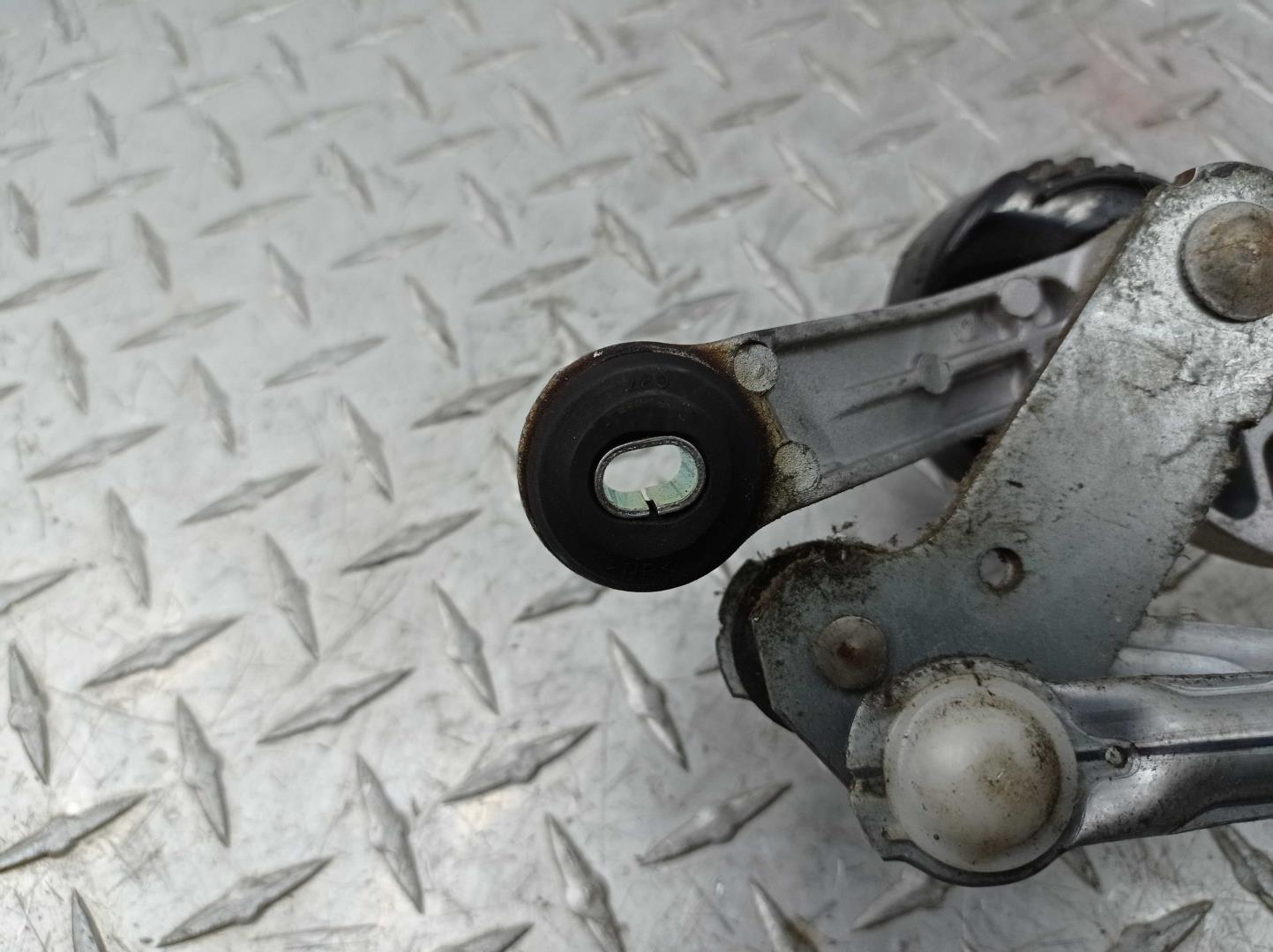 Трапеция стеклоочистителей