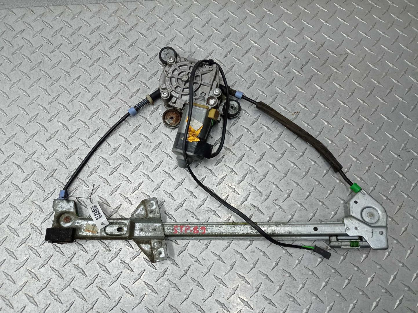 Стеклоподъемник электр. задний правый