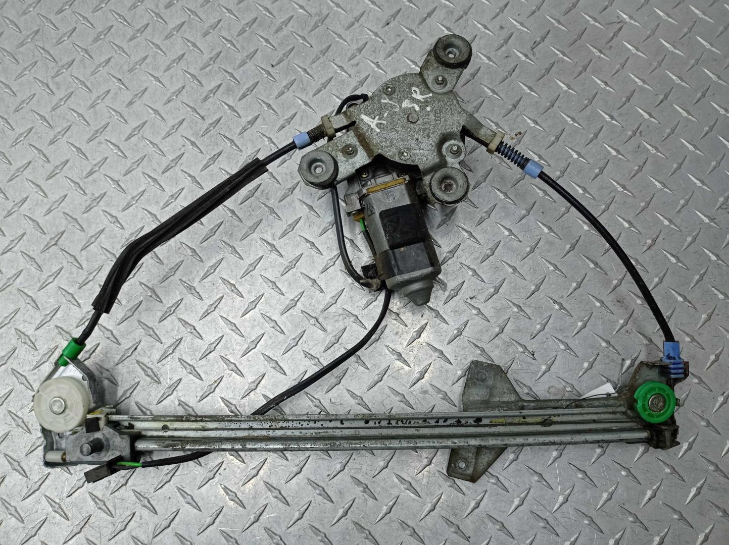 Стеклоподъемник электр. задний правый