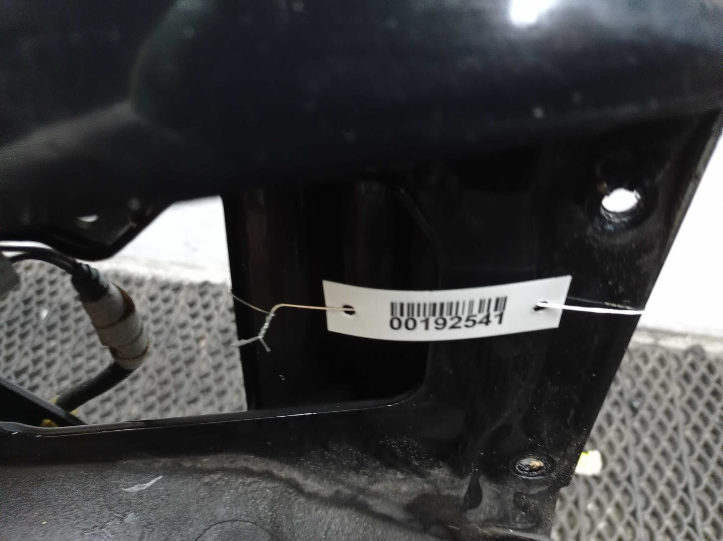 Замок багажника