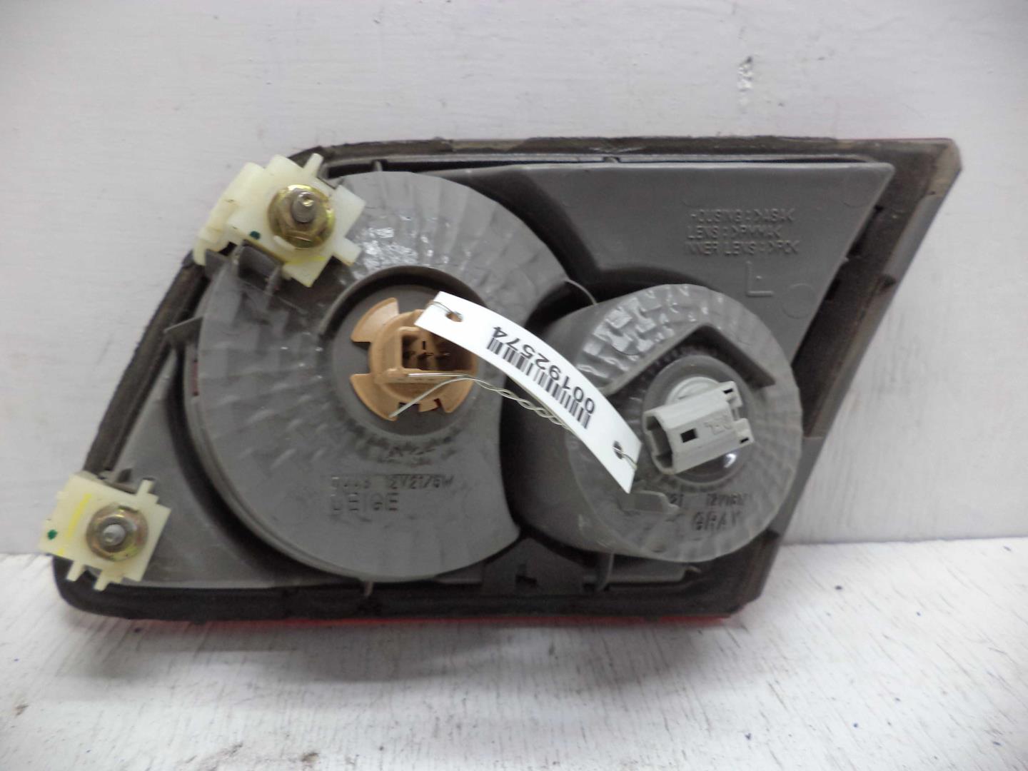 Фонарь задний внутренний левый