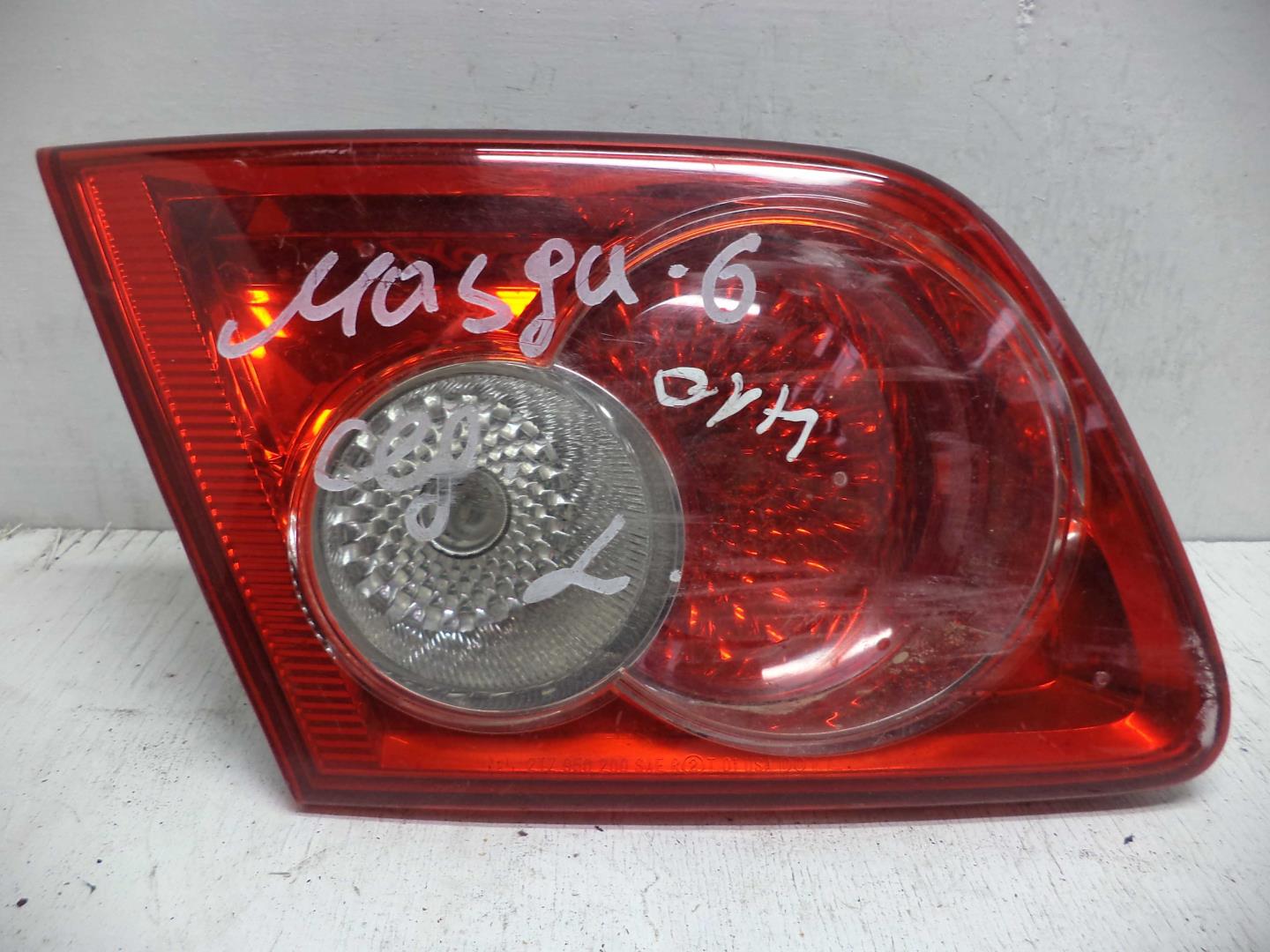 Фонарь задний внутренний левый