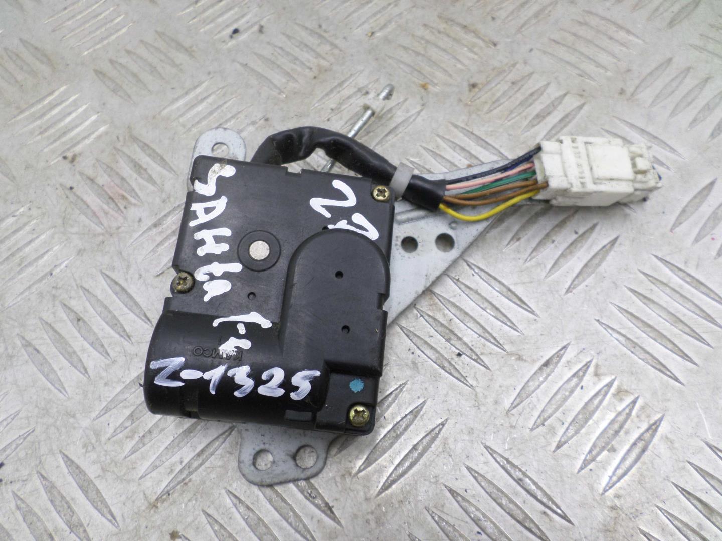 Моторчик заслонки печки