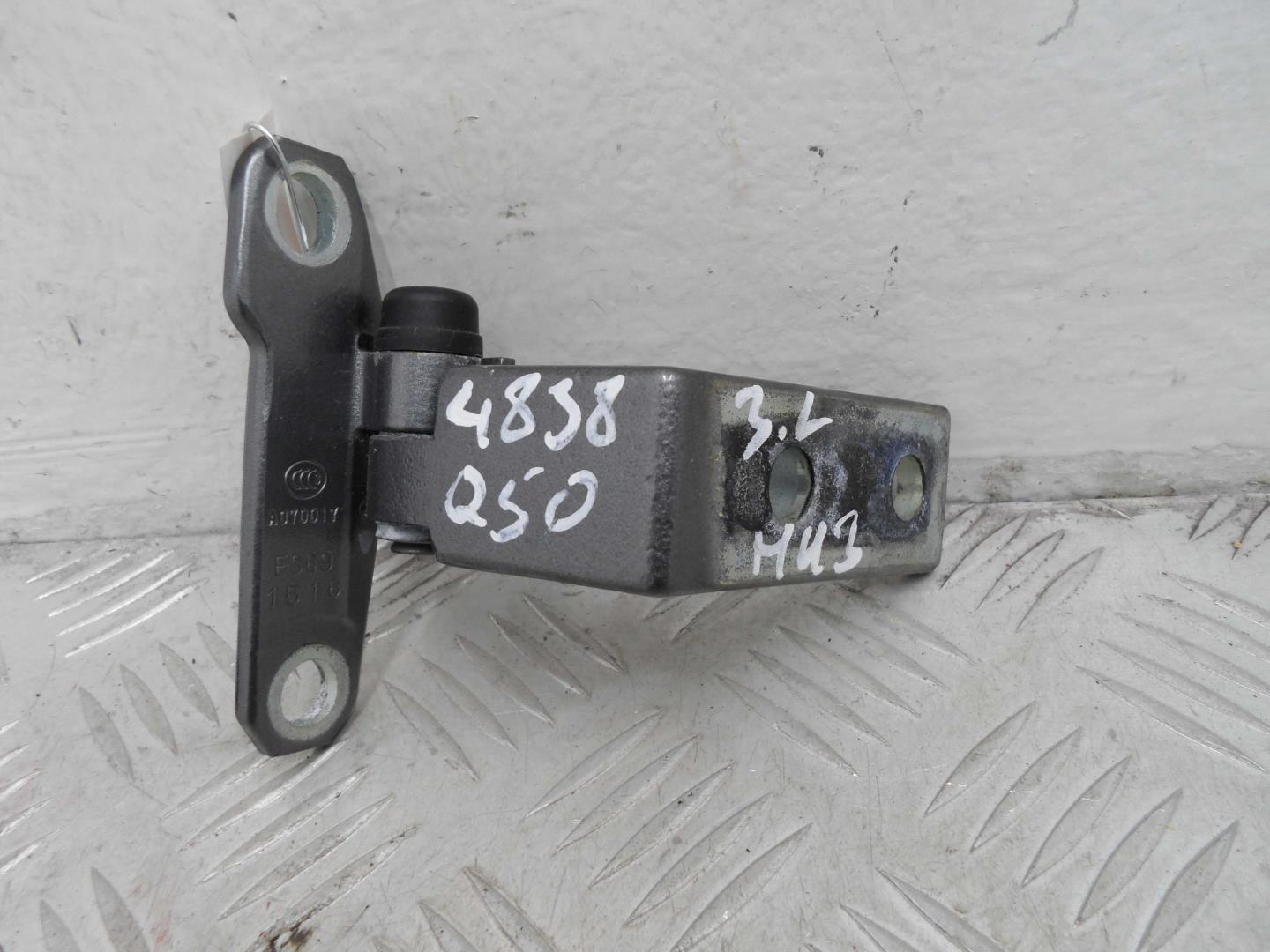 Петля двери